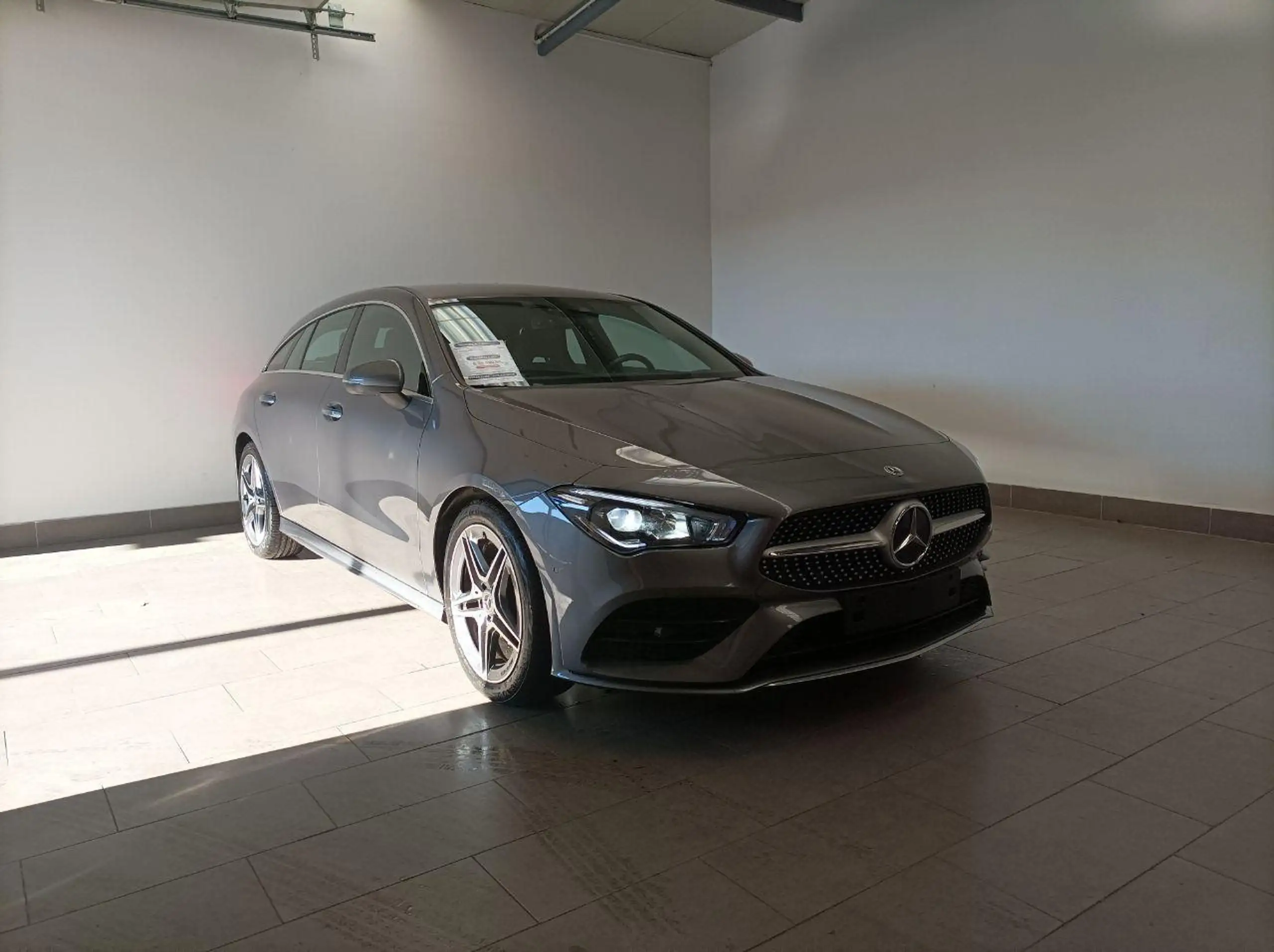 Mercedes-Benz - CLA 180