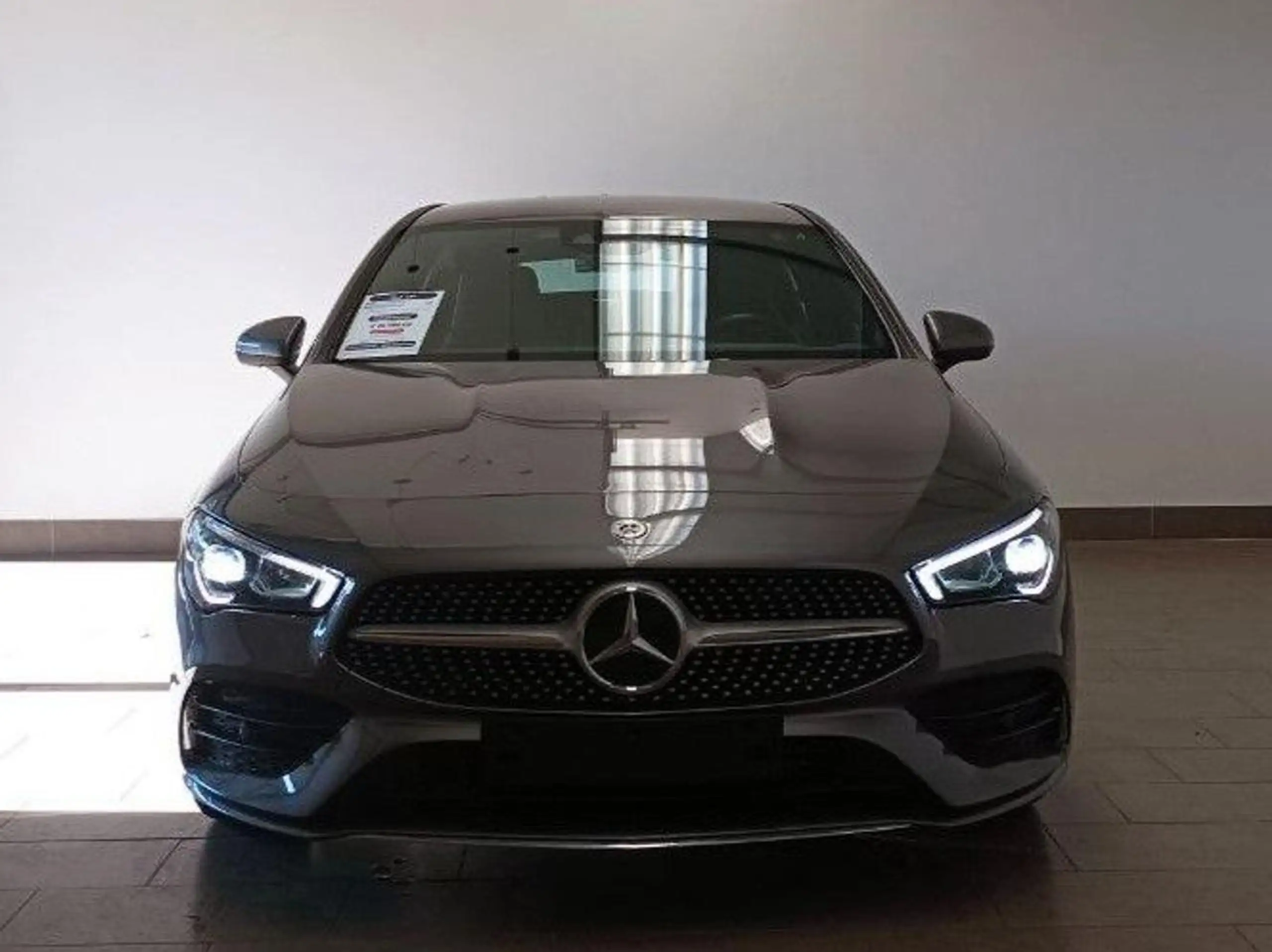 Mercedes-Benz - CLA 180