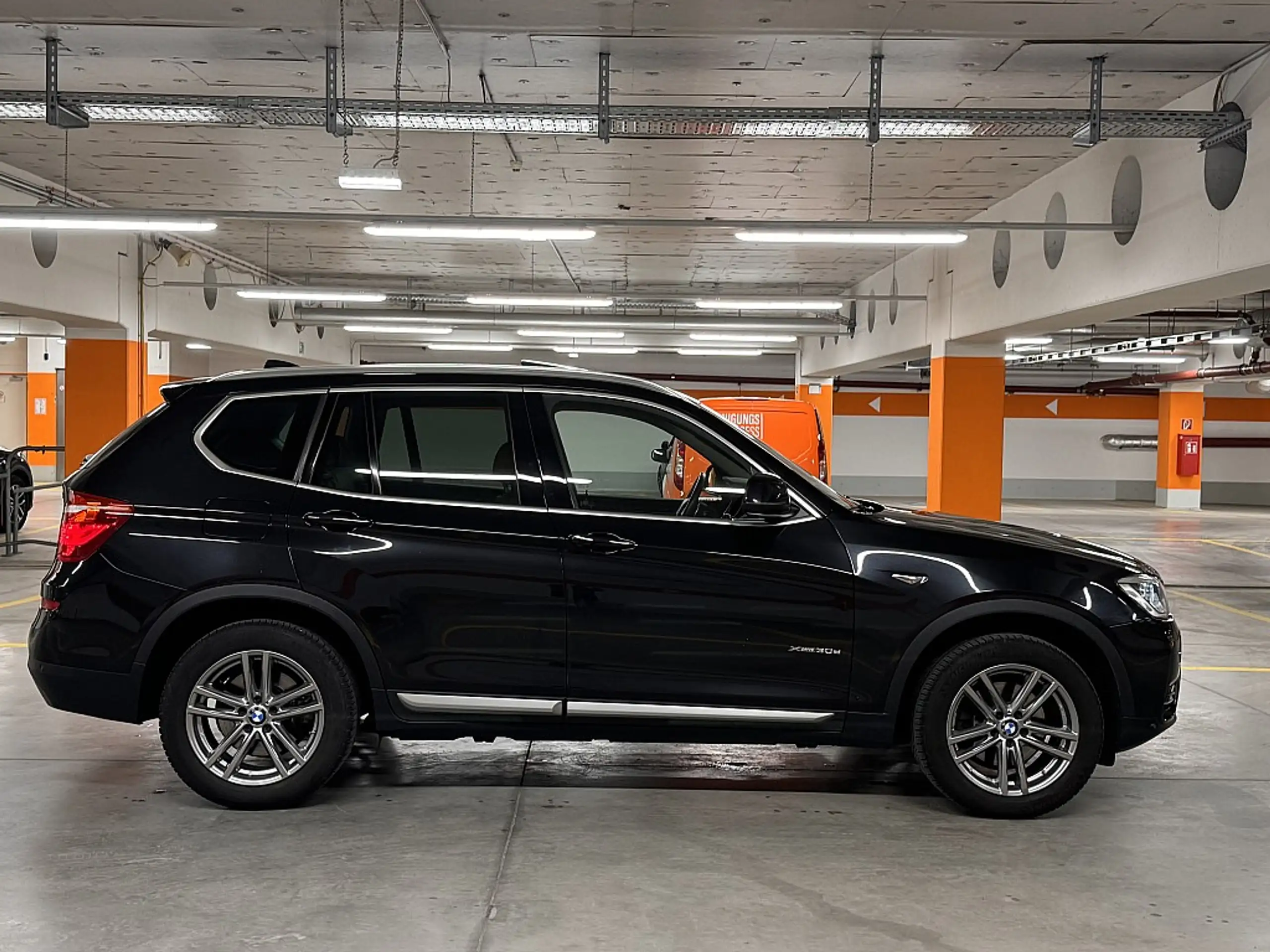 BMW - X3