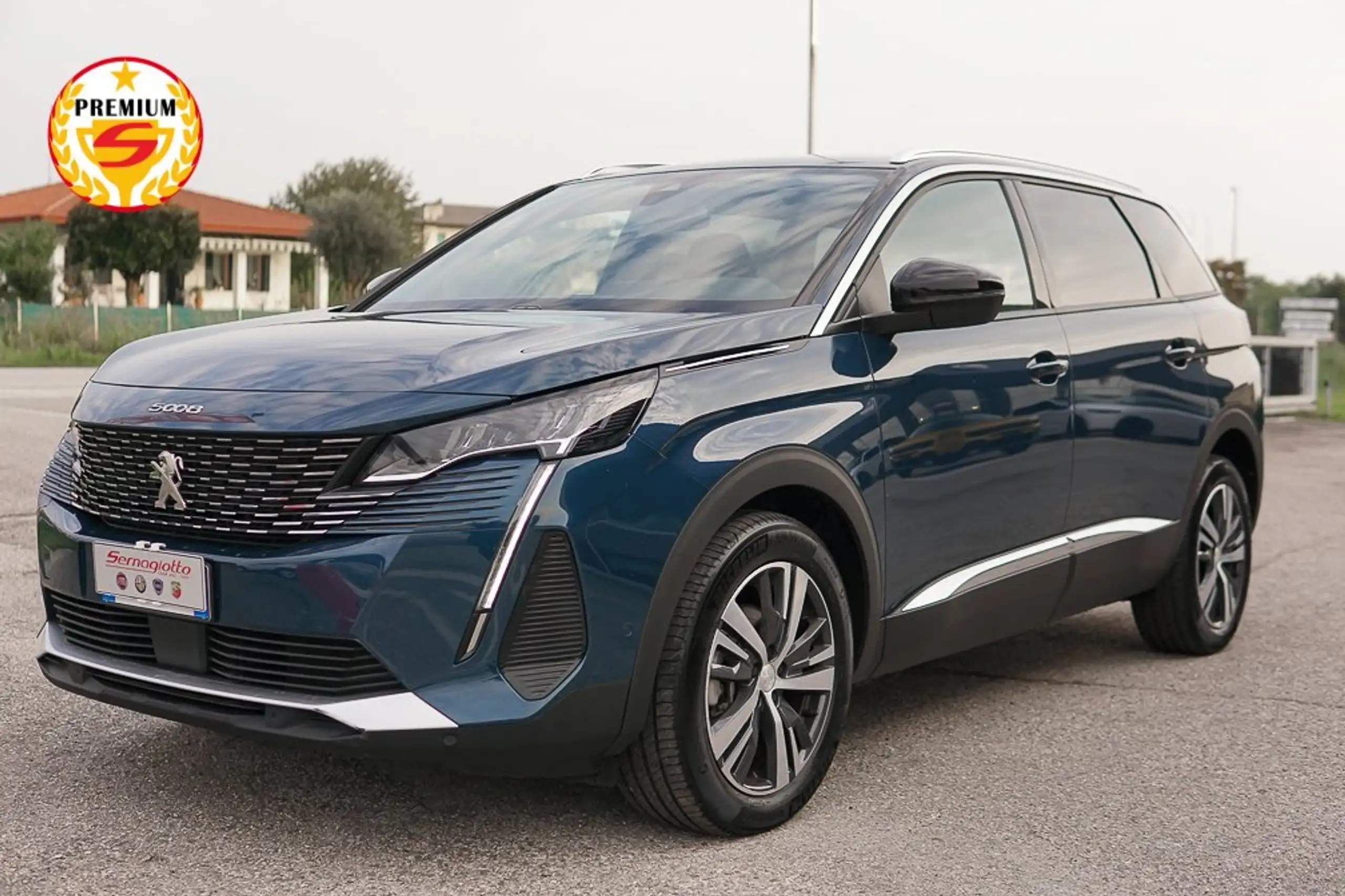 Peugeot - 5008