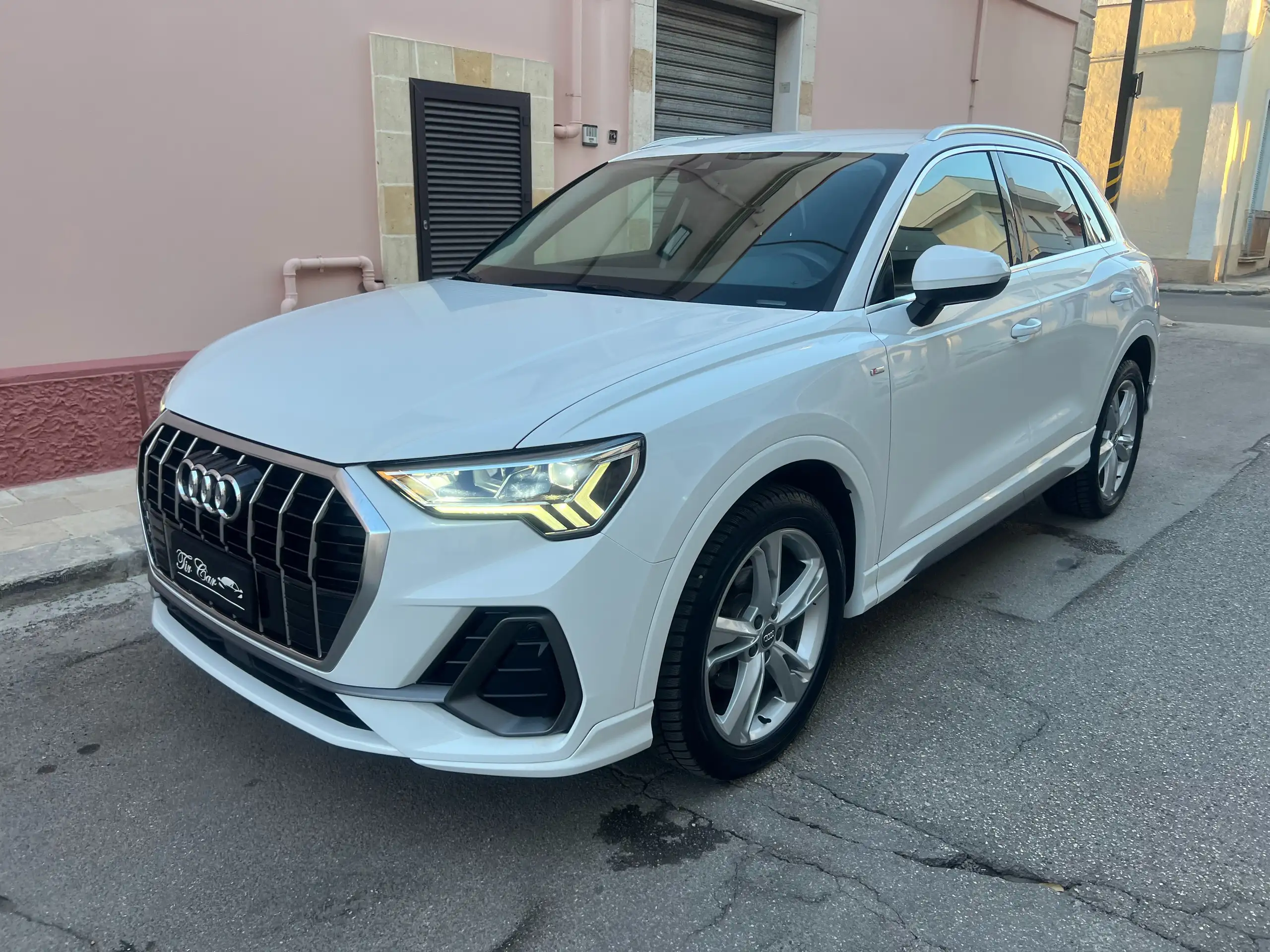 Audi - Q3