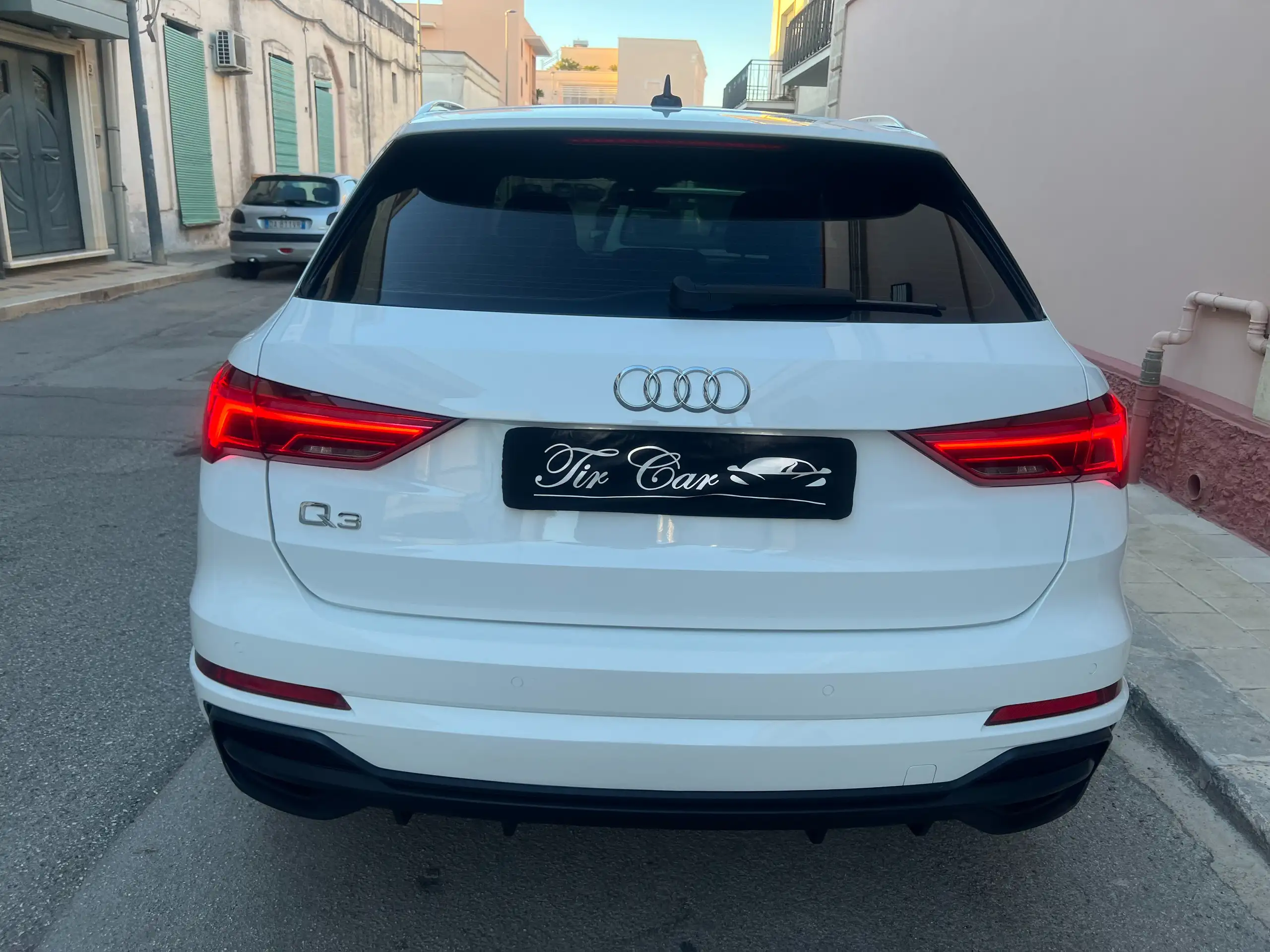 Audi - Q3