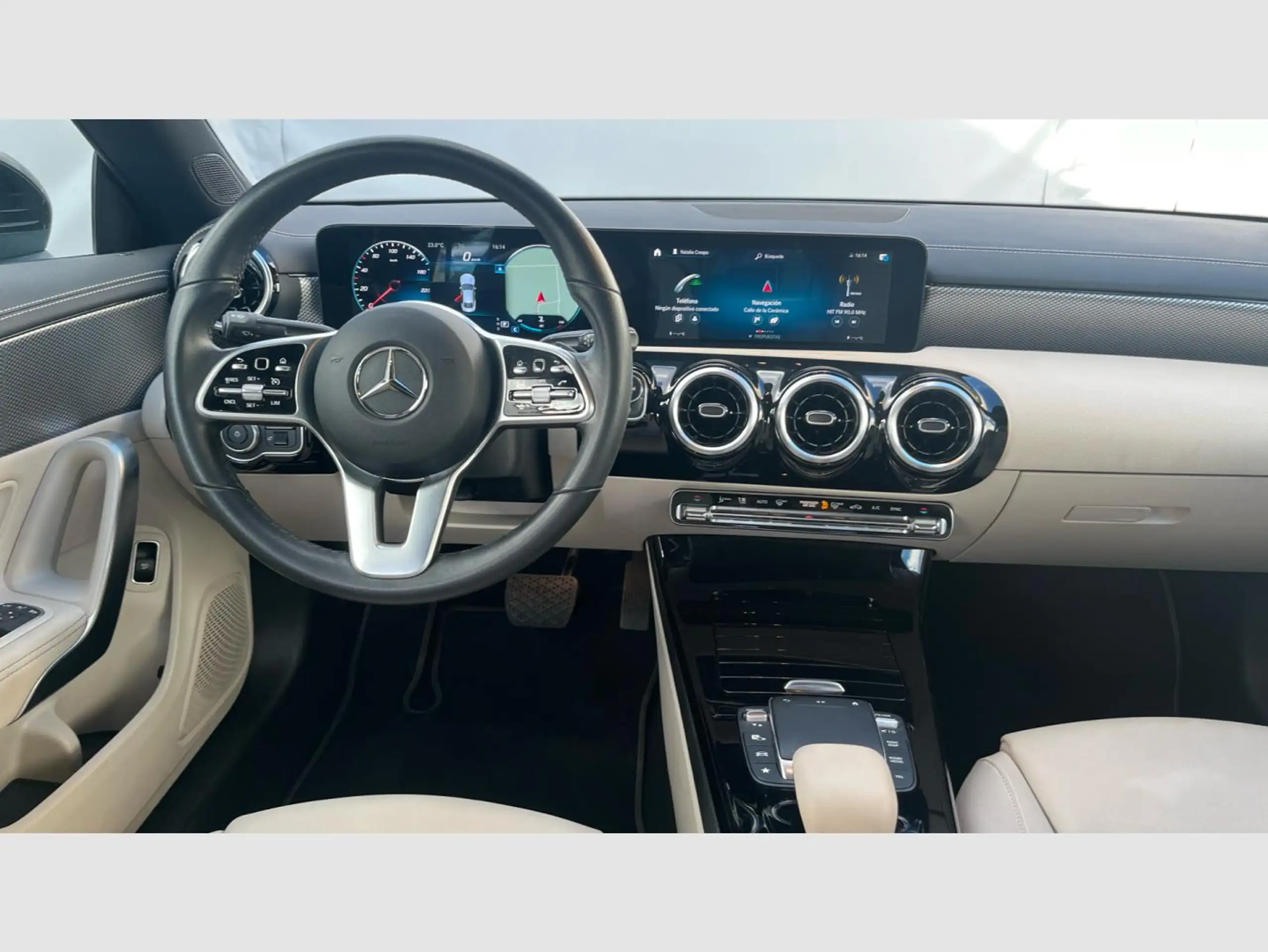 Mercedes-Benz - CLA 180