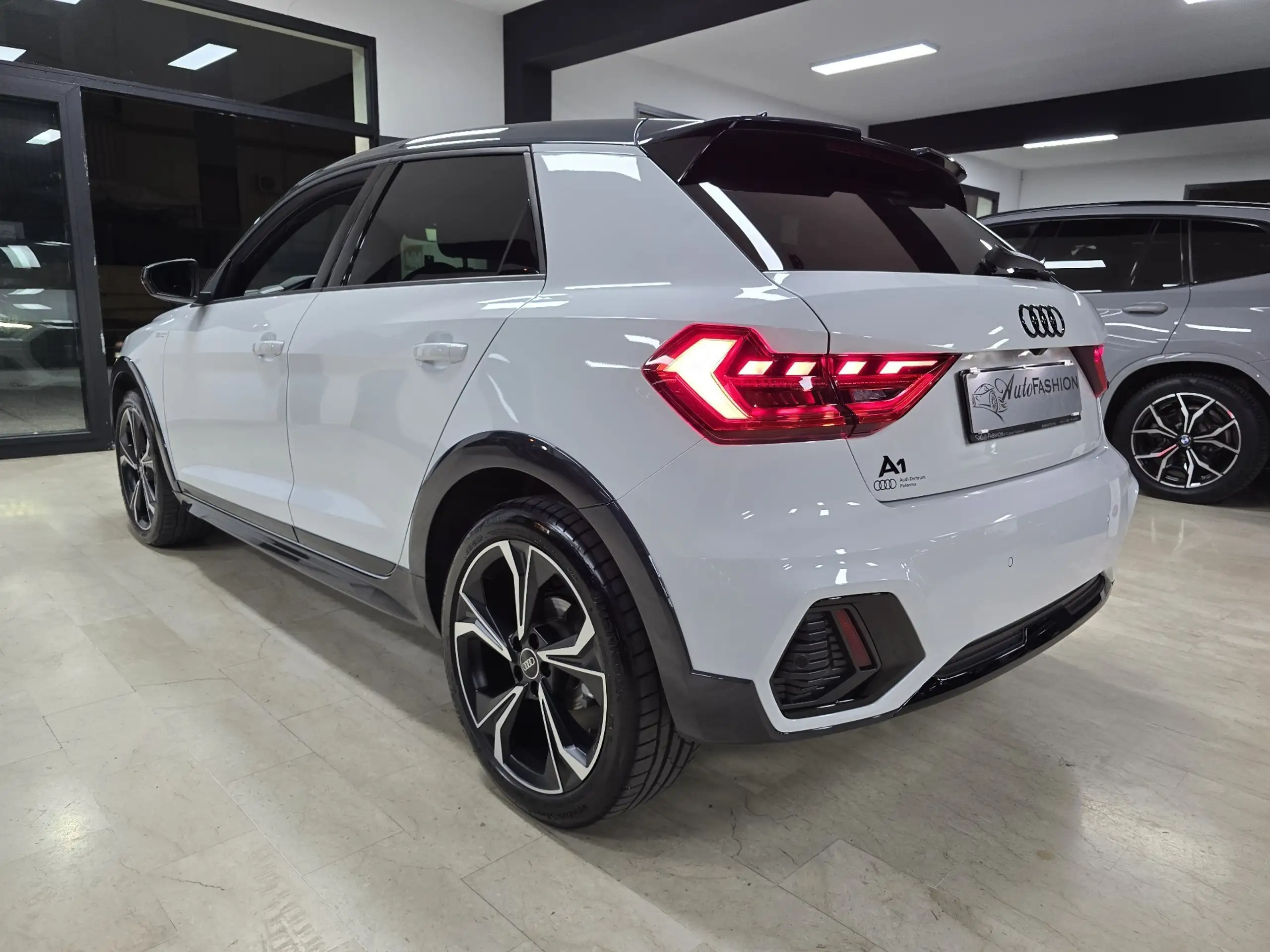 Audi - A1