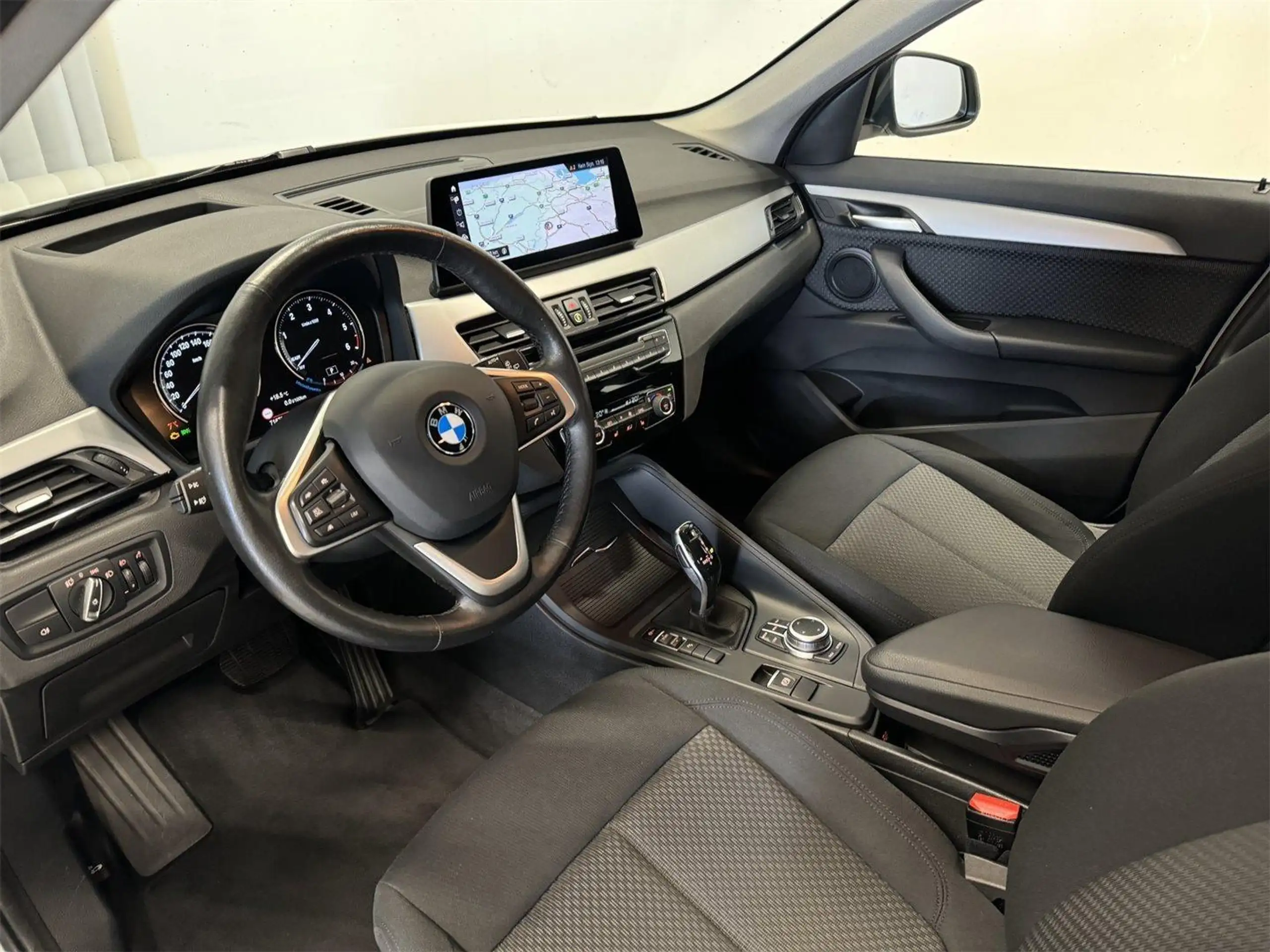 BMW - X1