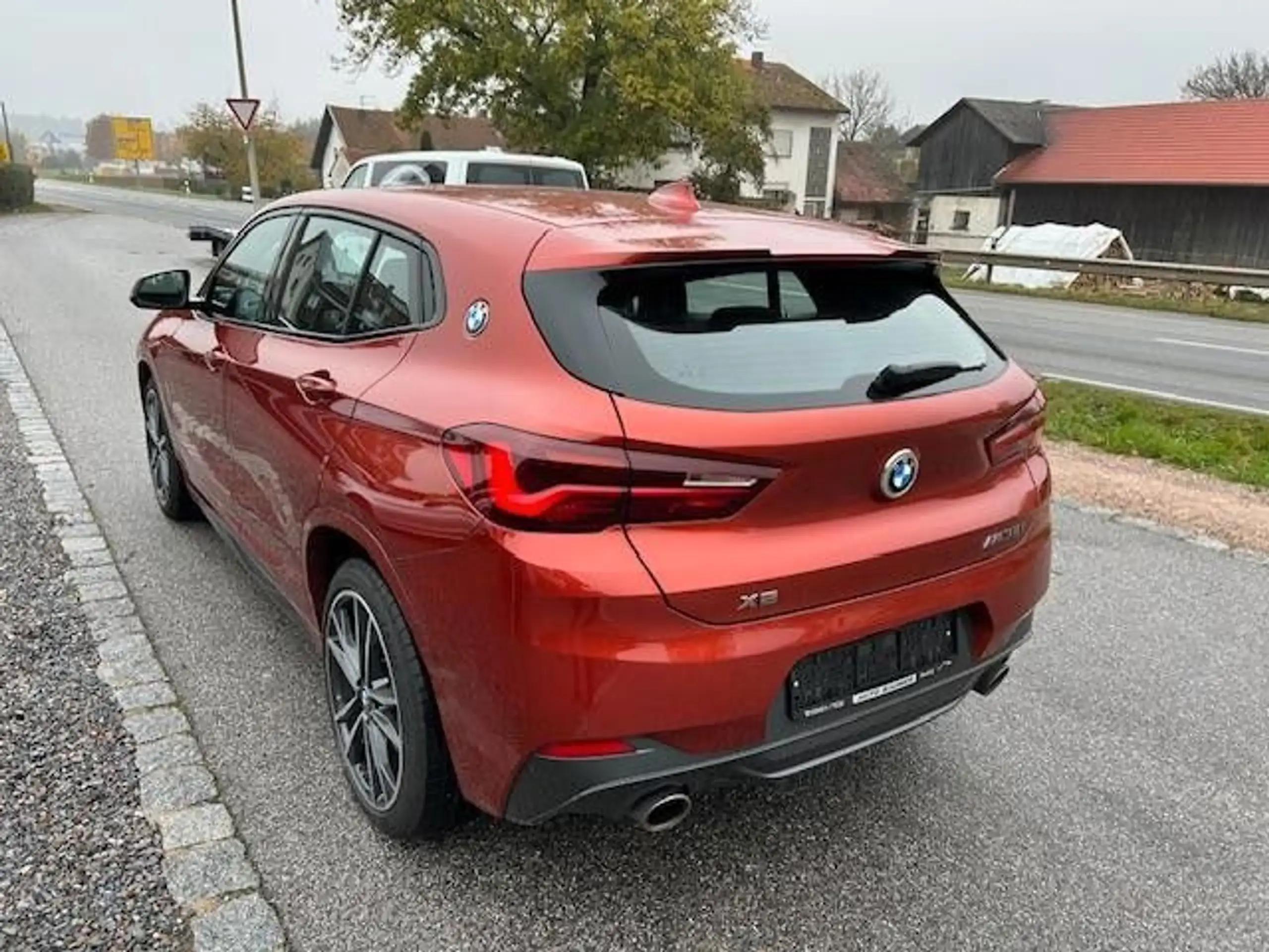 BMW - X2