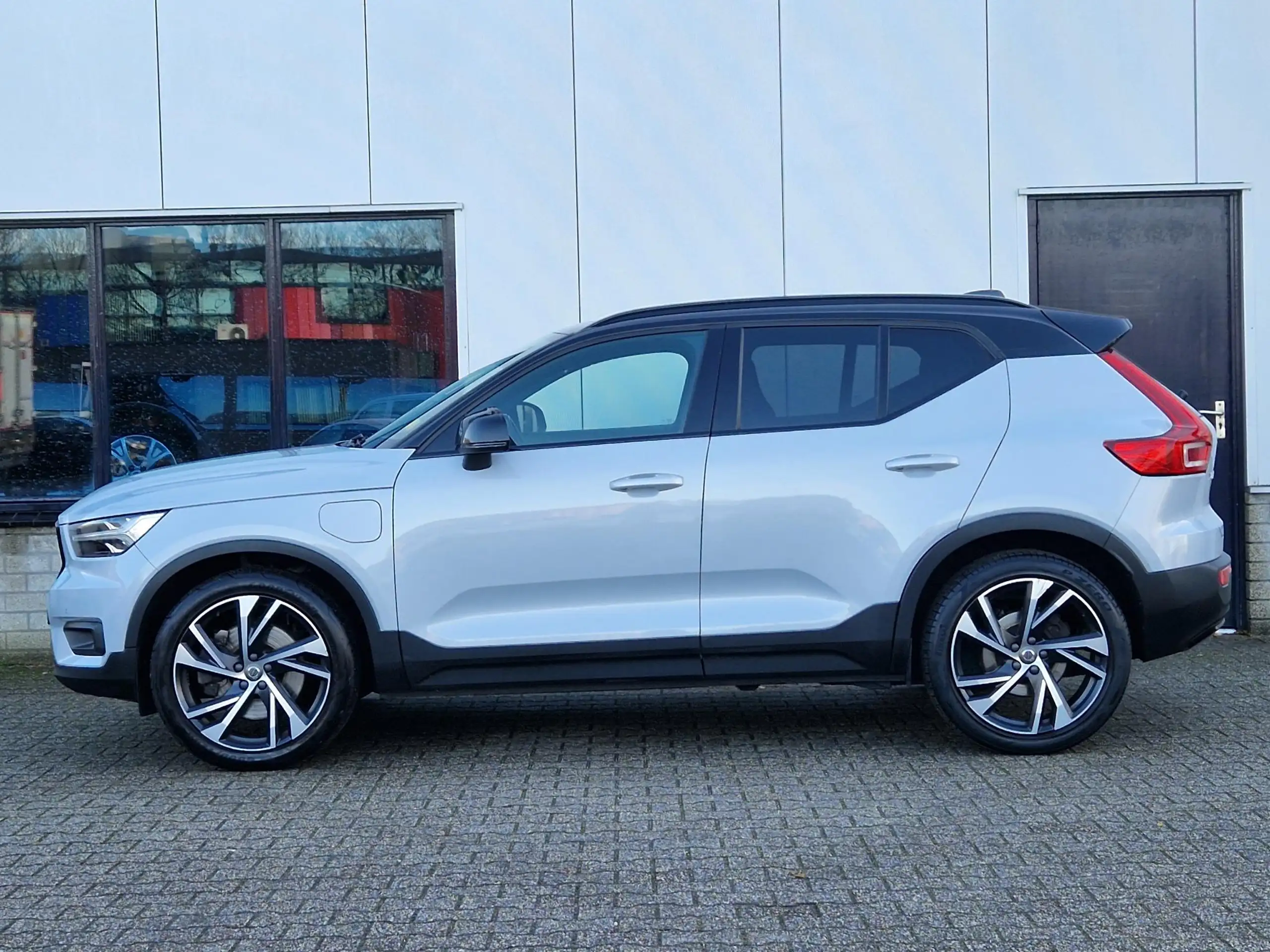 Volvo - XC40