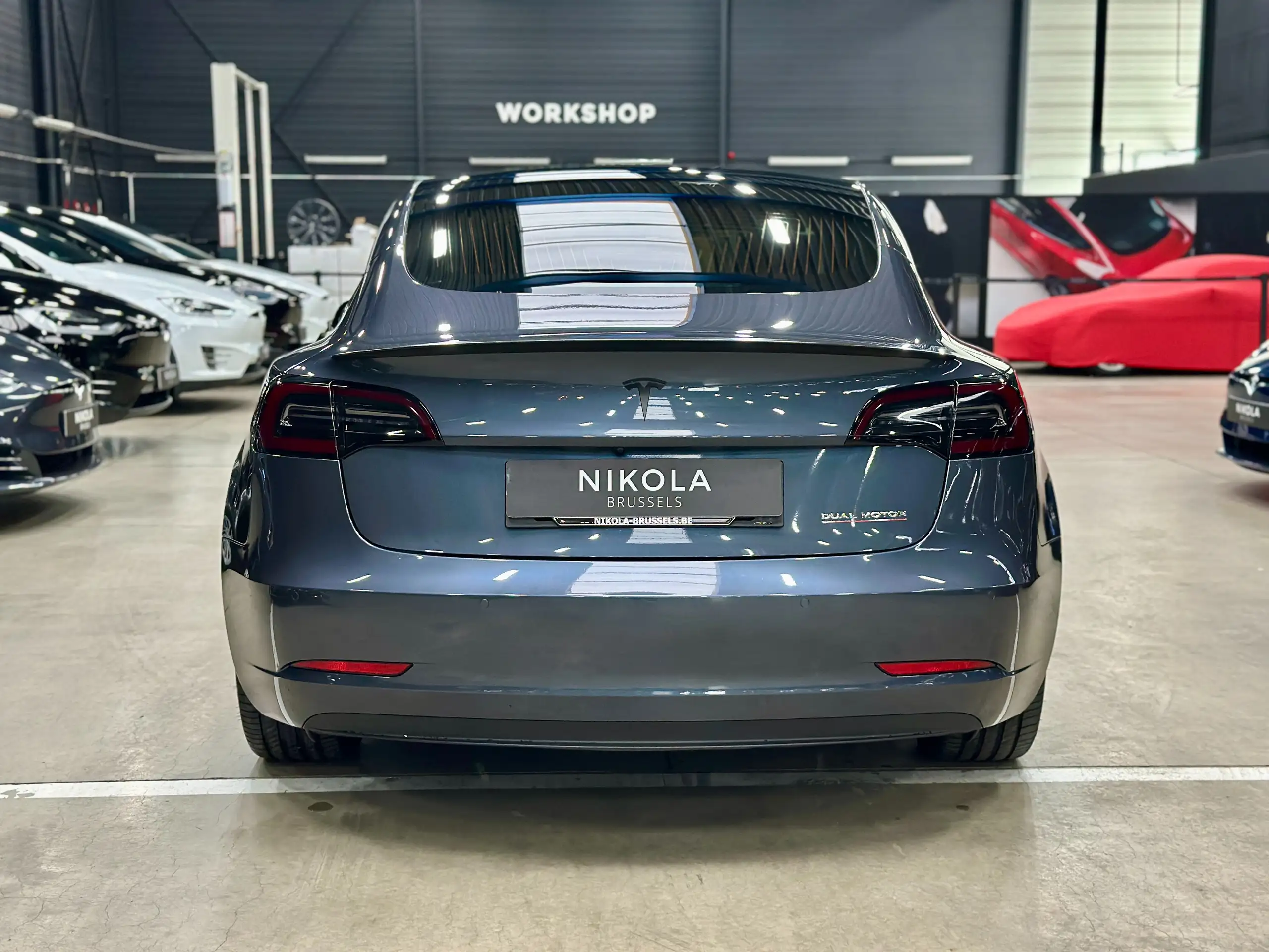 Tesla - Model 3