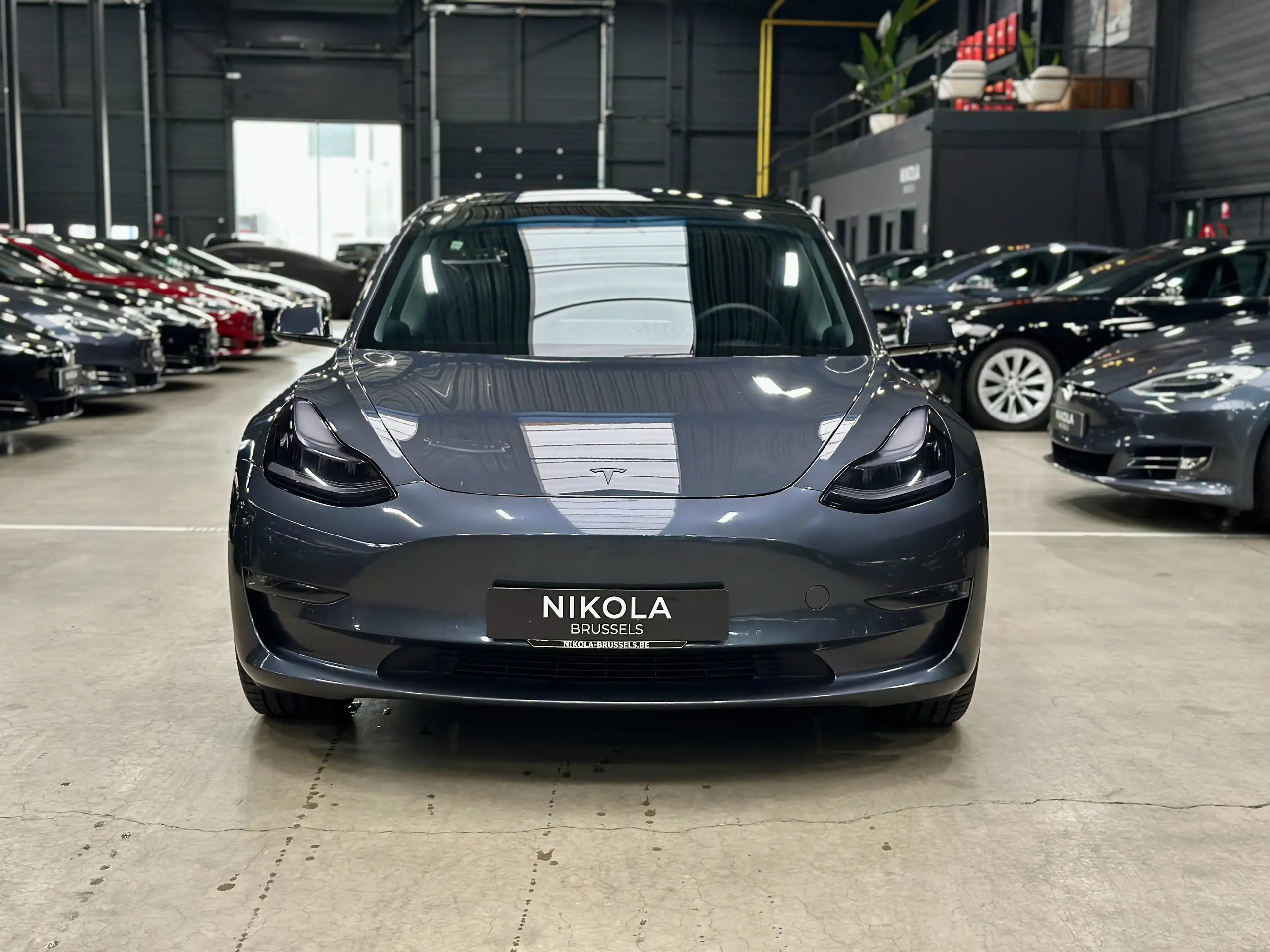 Tesla - Model 3