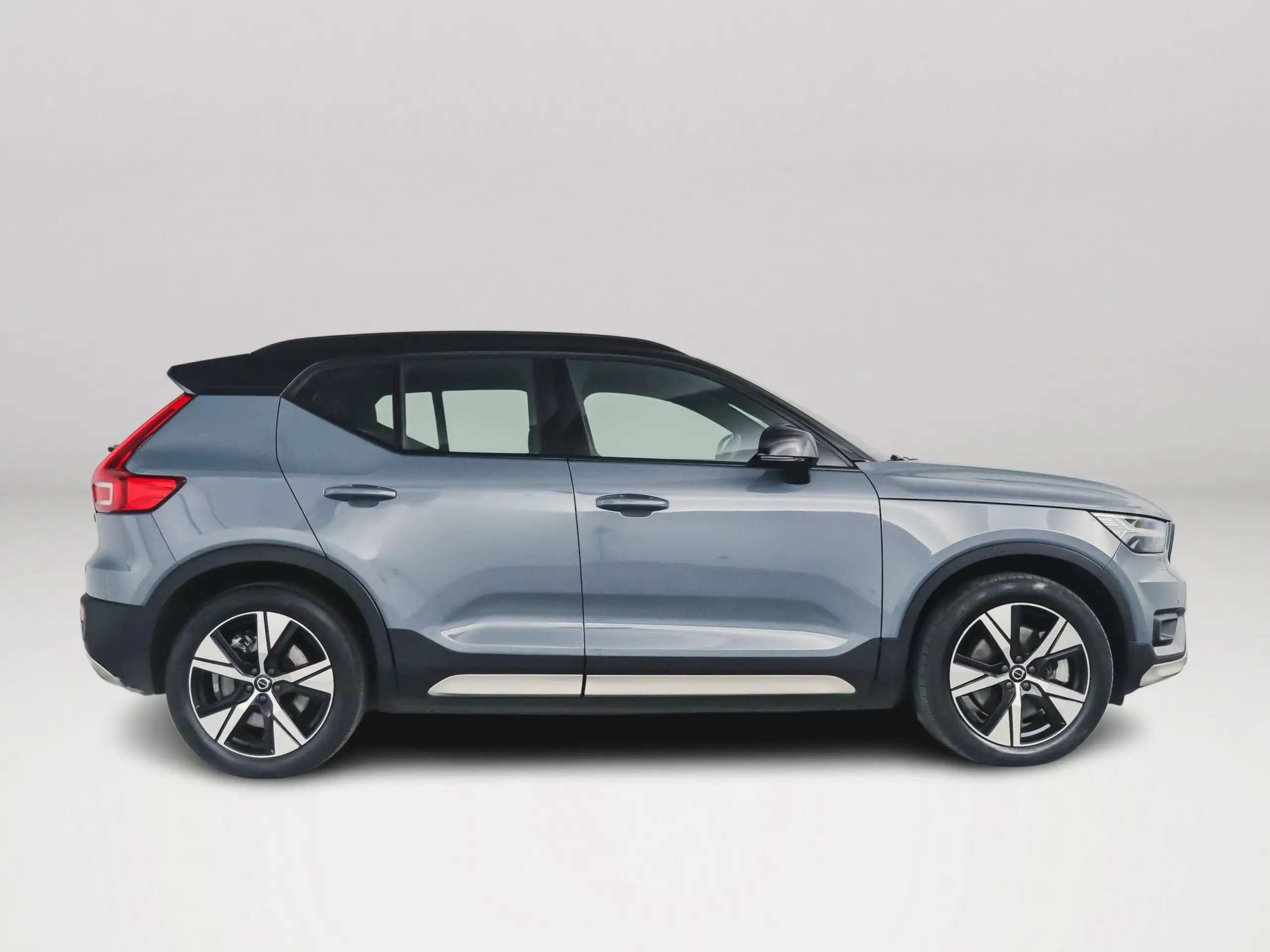 Volvo - XC40