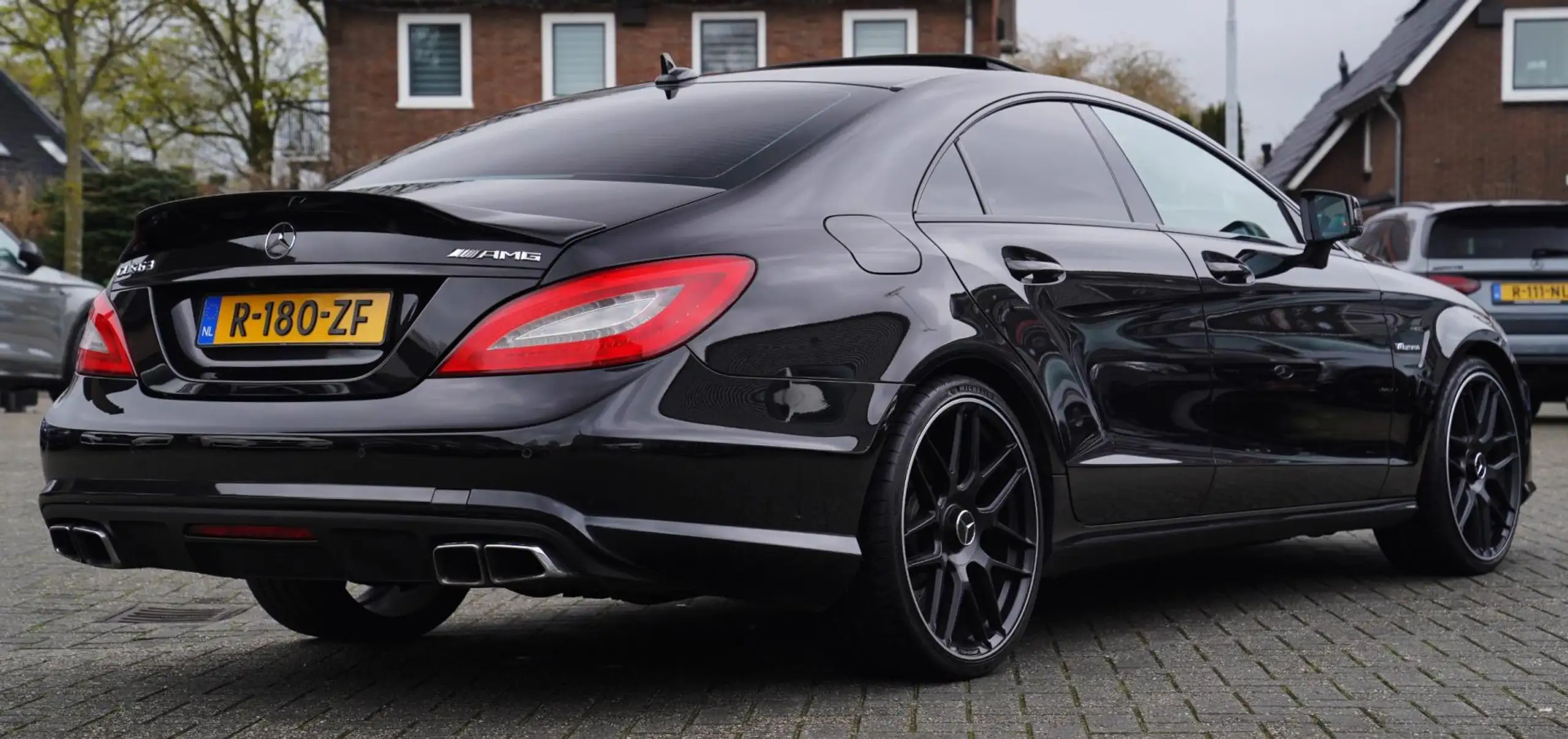 Mercedes-Benz - CLS 63 AMG