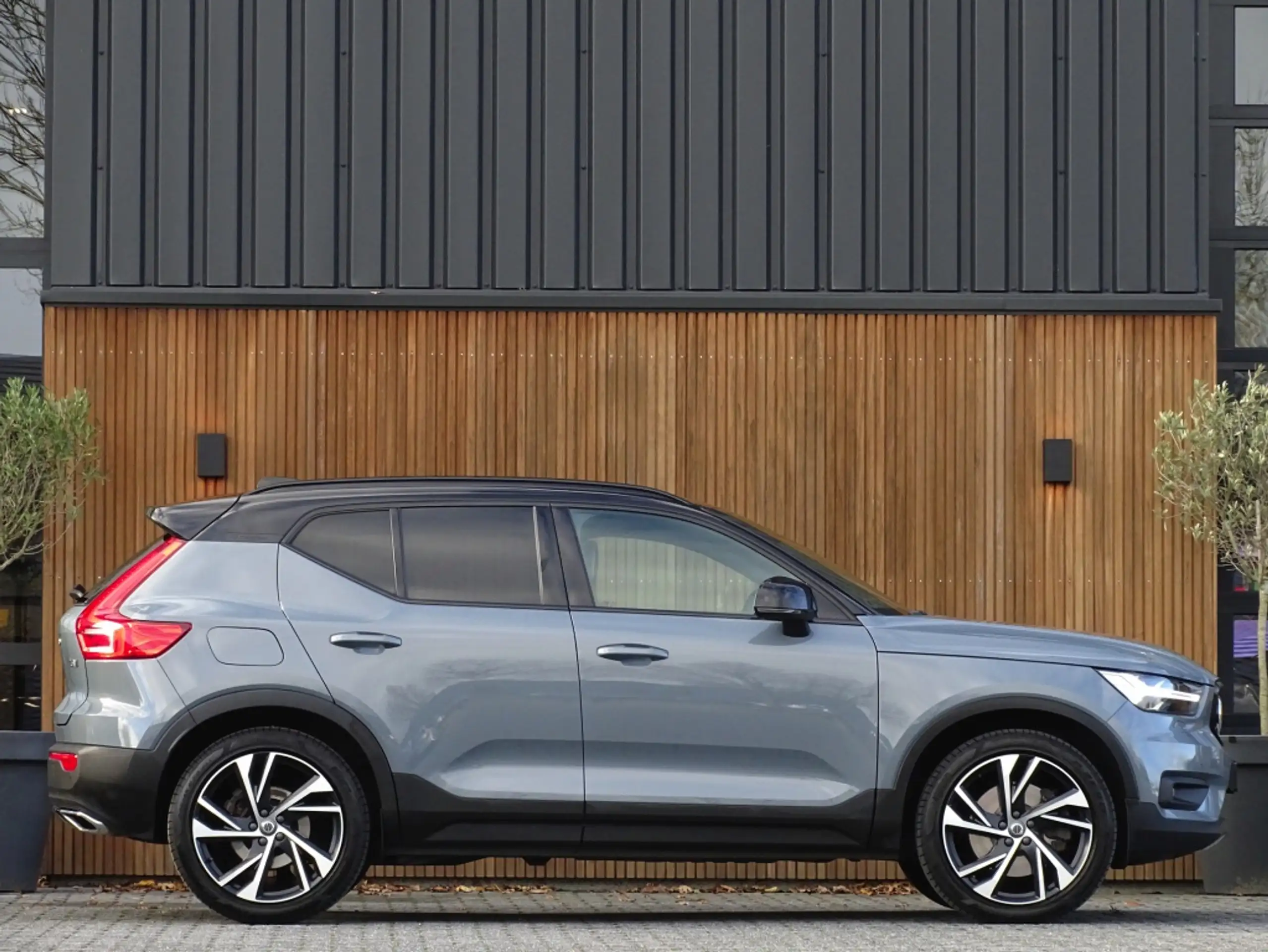 Volvo - XC40