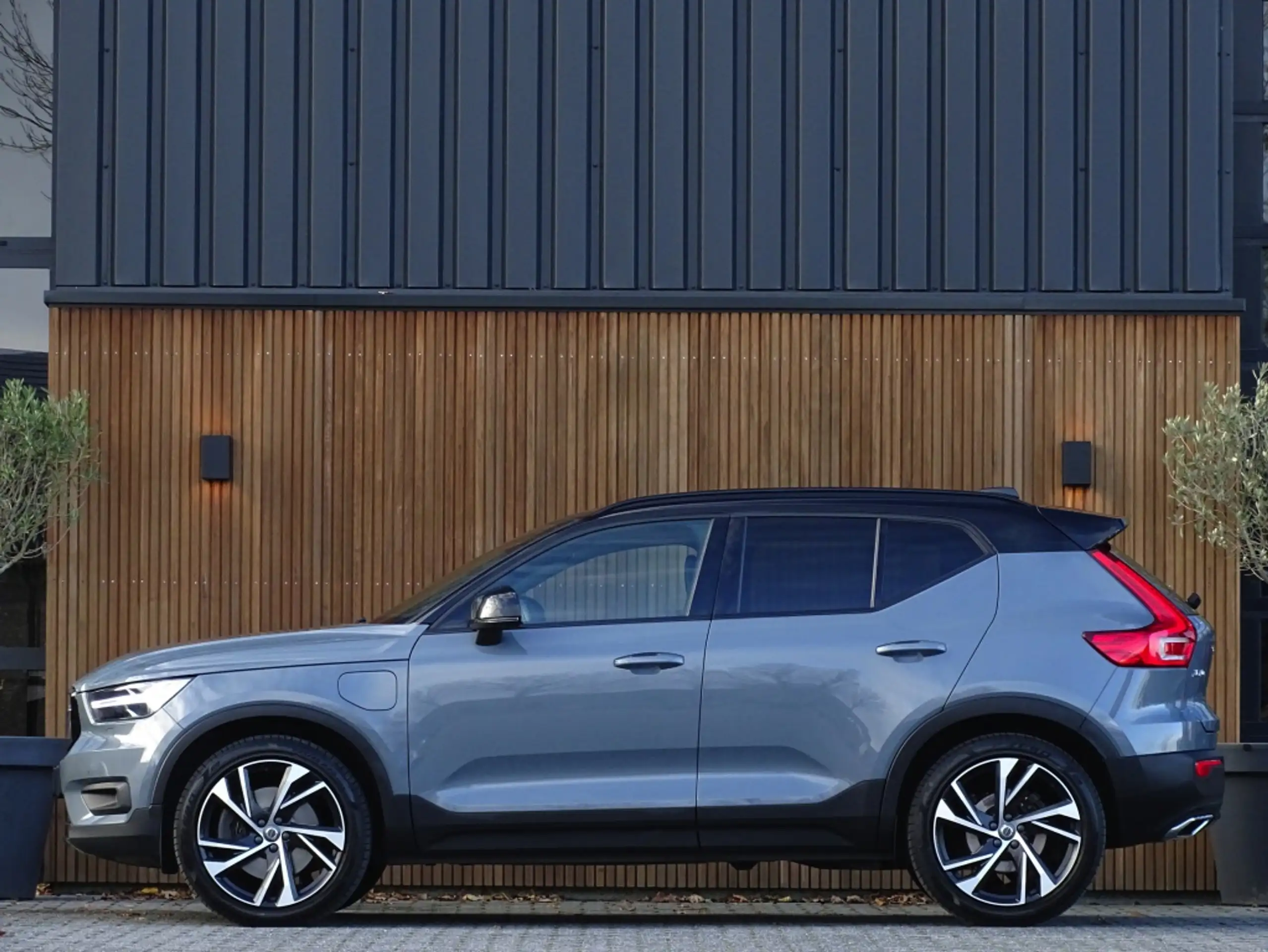 Volvo - XC40