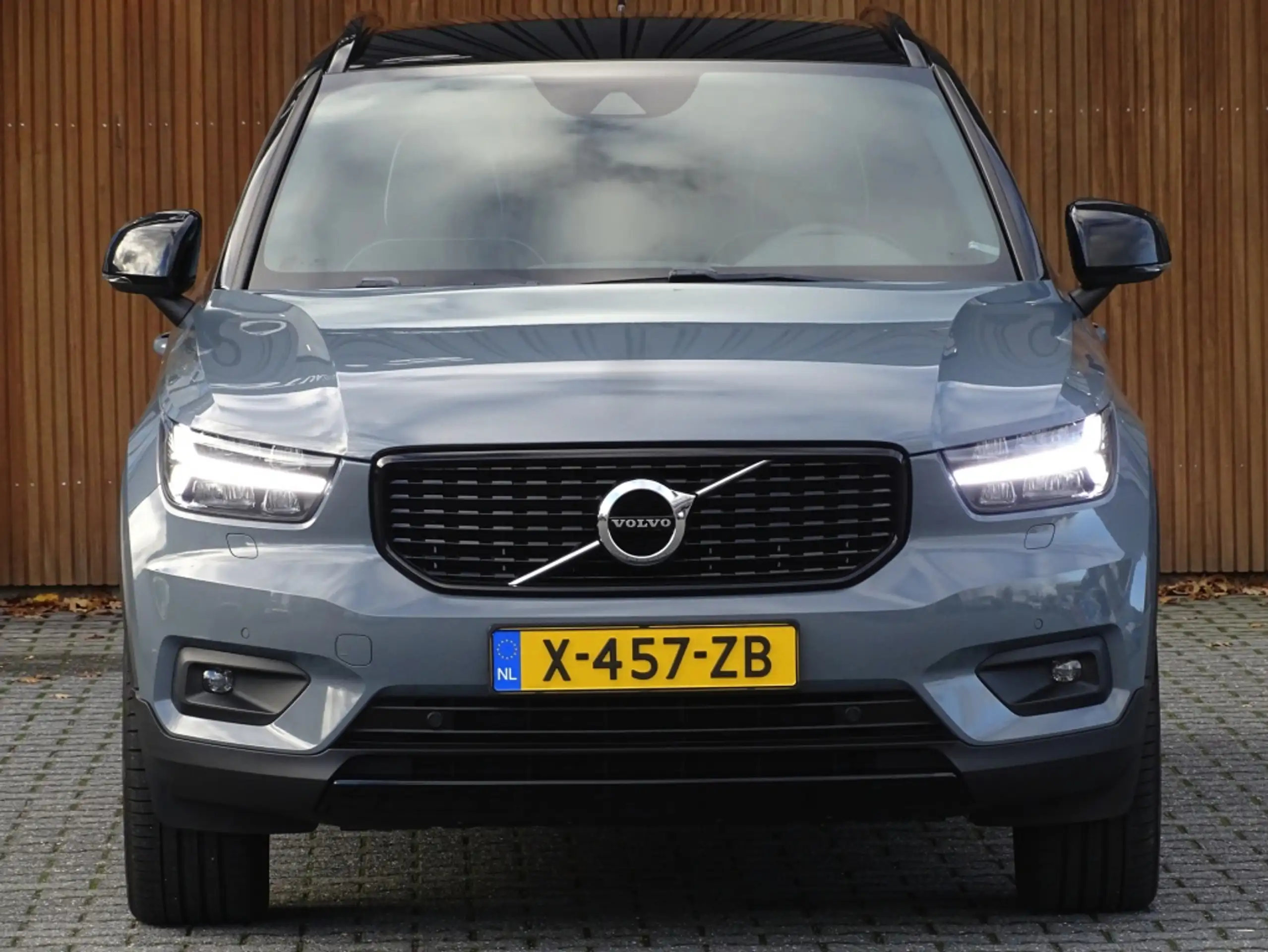 Volvo - XC40