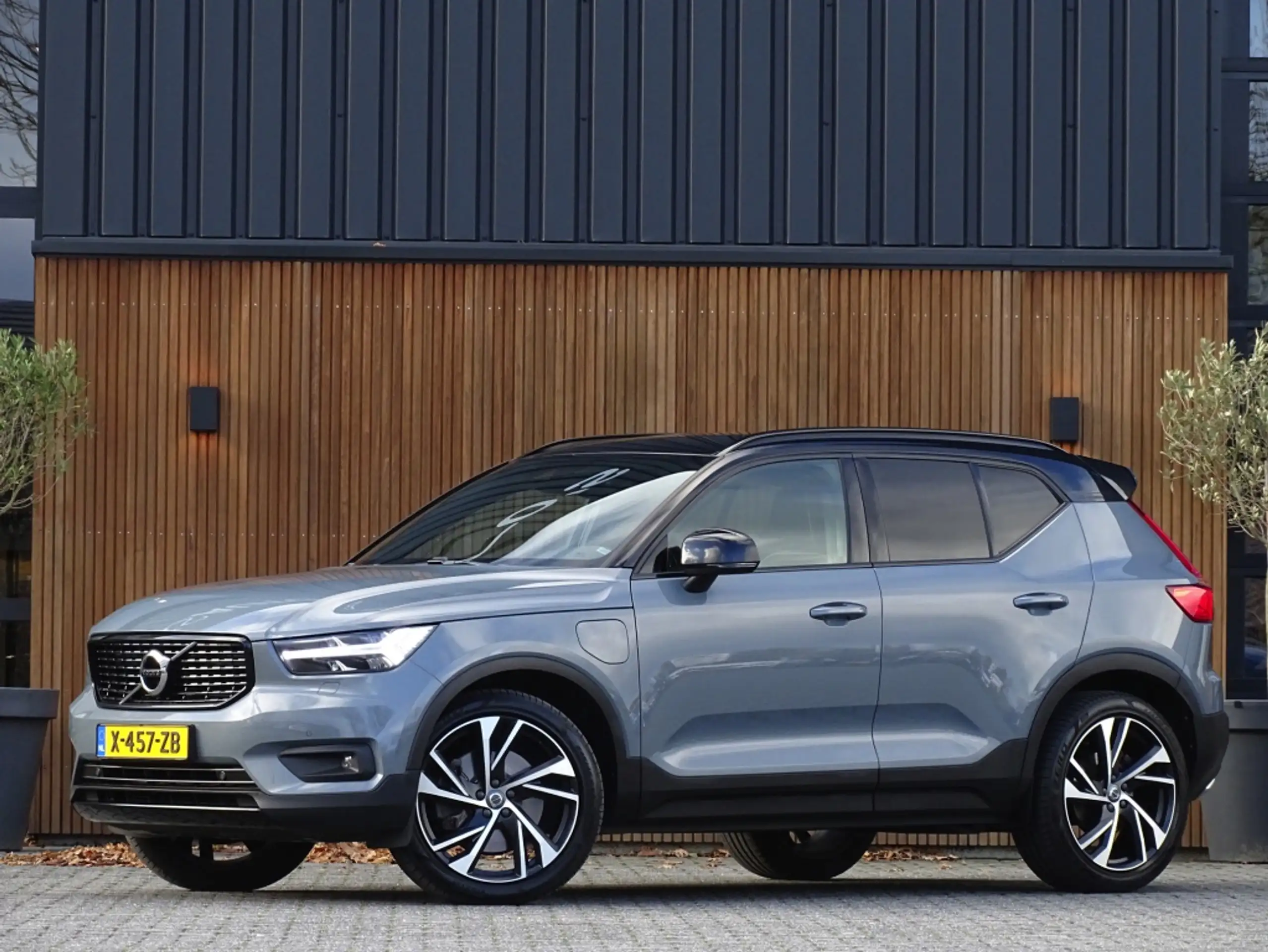 Volvo - XC40