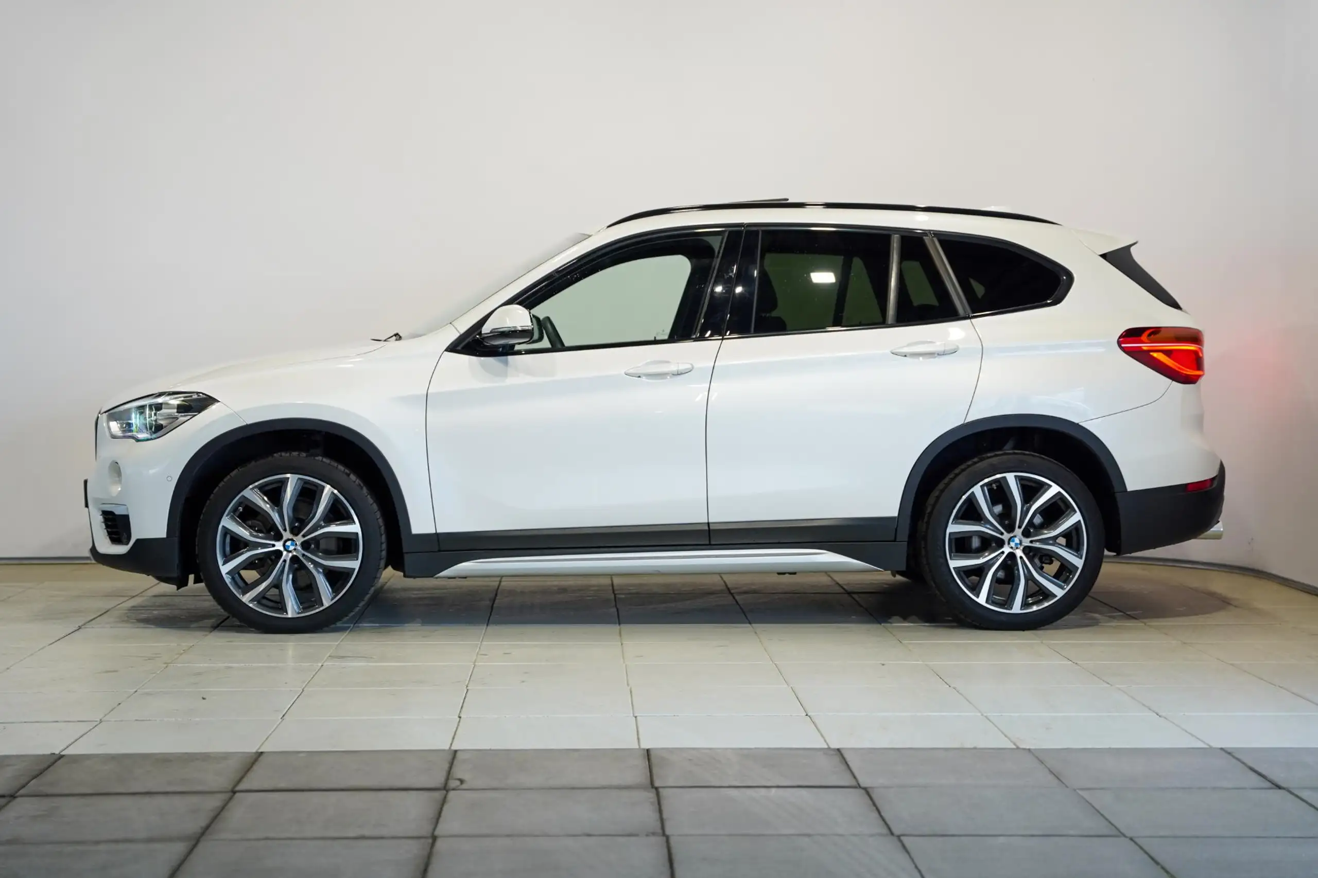 BMW - X1