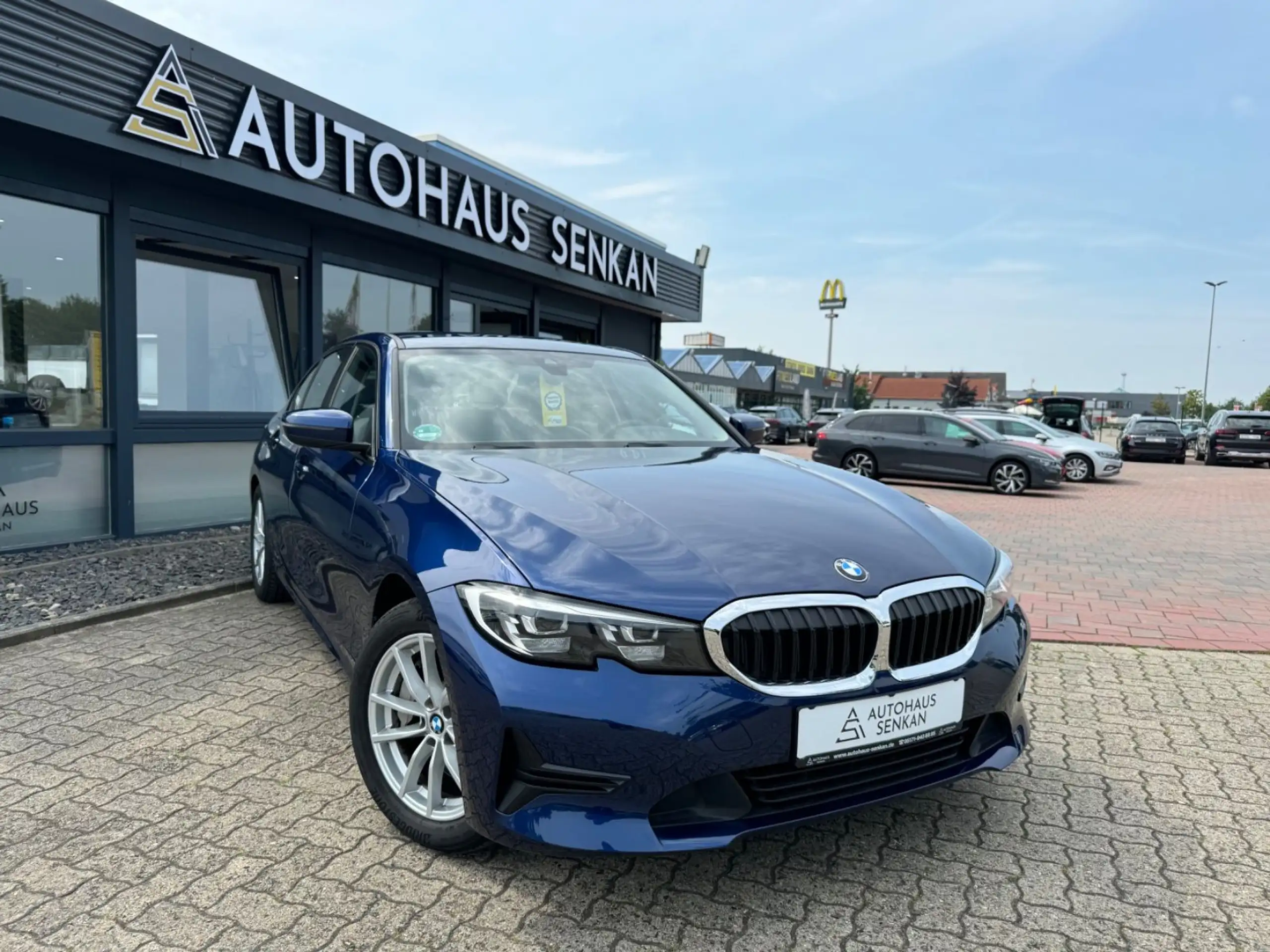 BMW 330 2019