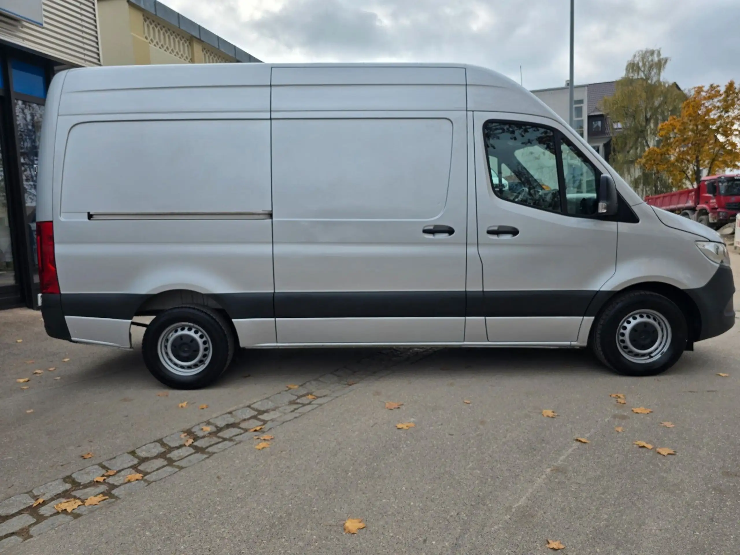 Mercedes-Benz - Sprinter