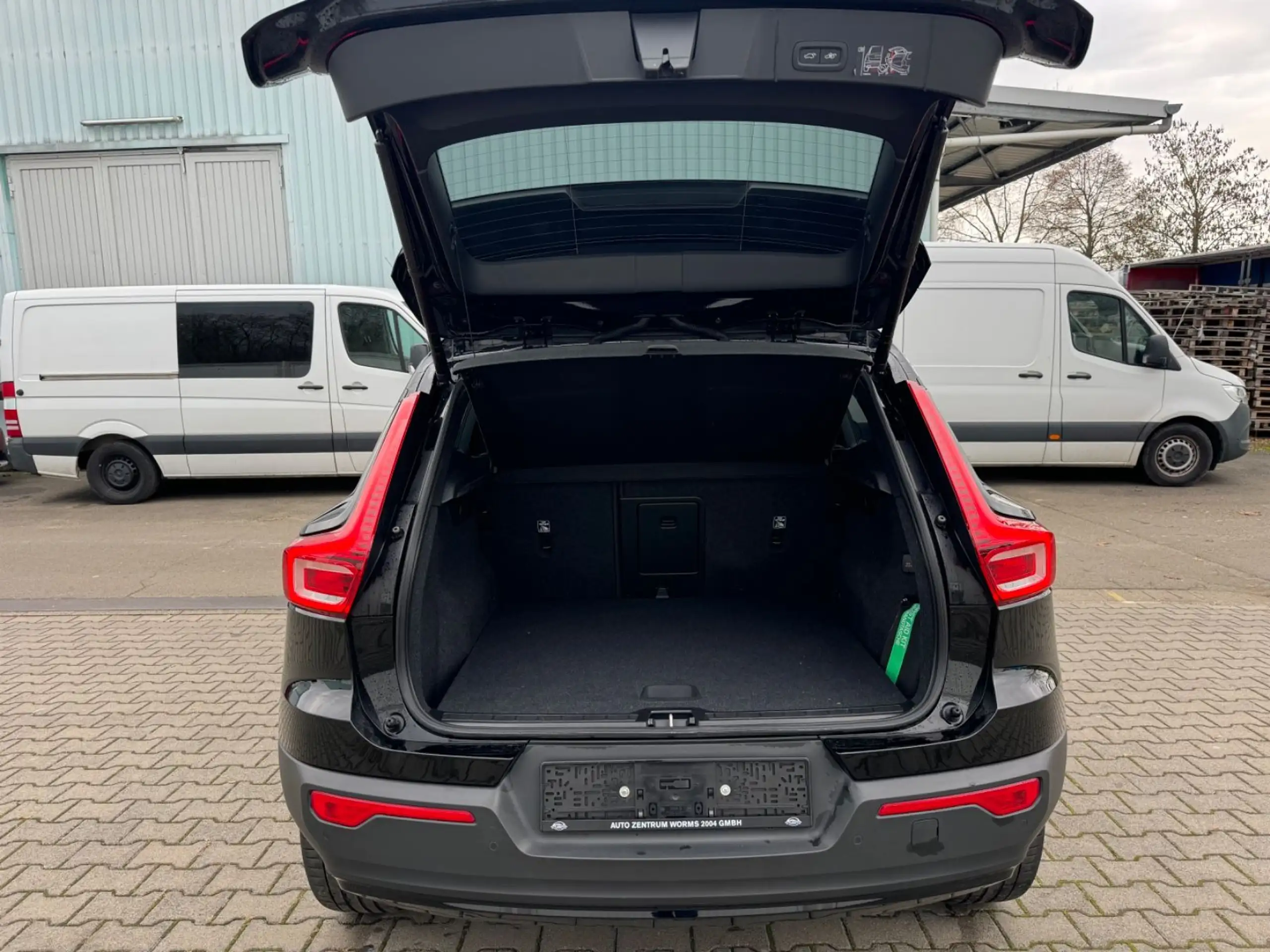 Volvo - XC40