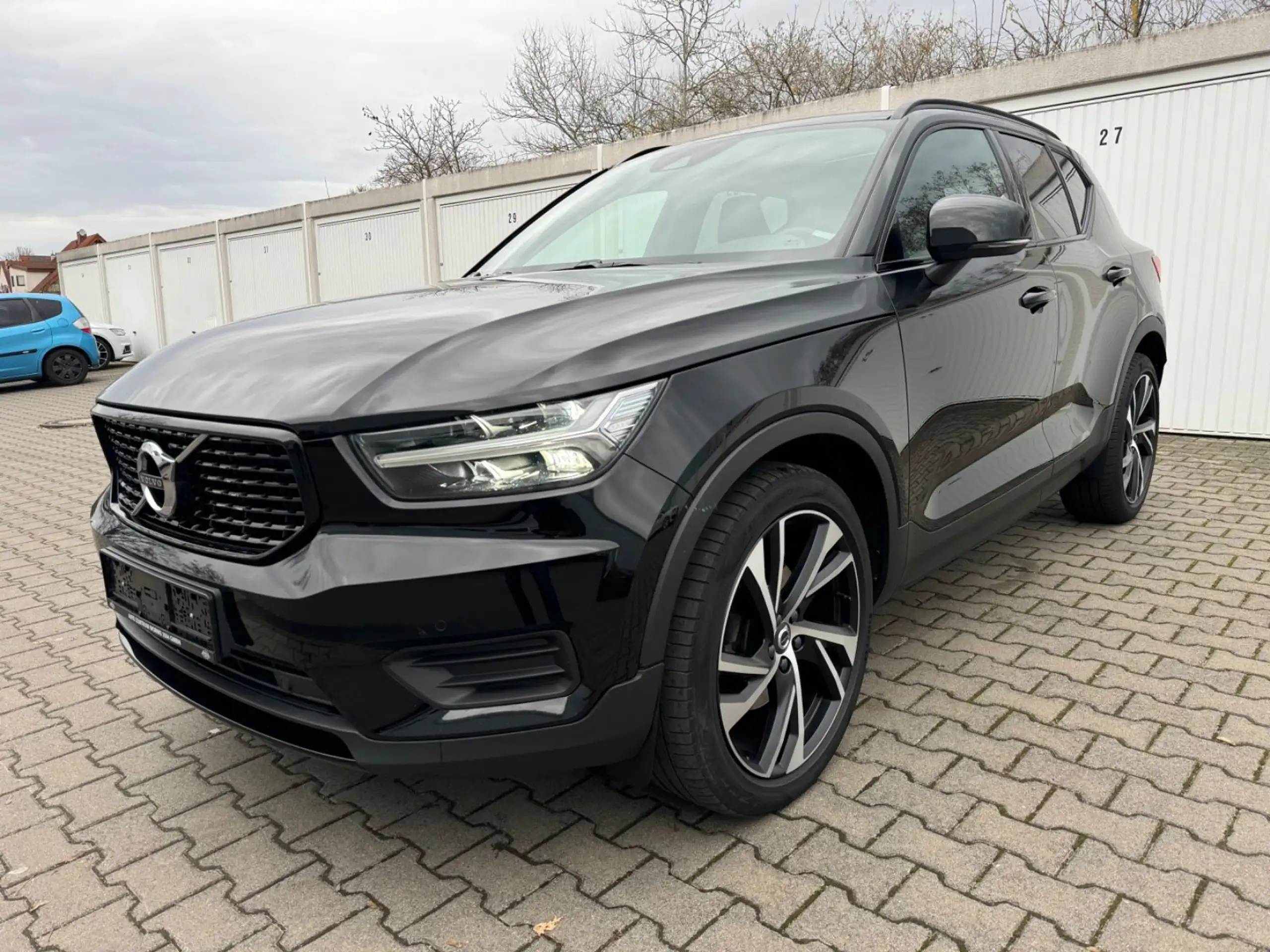 Volvo - XC40