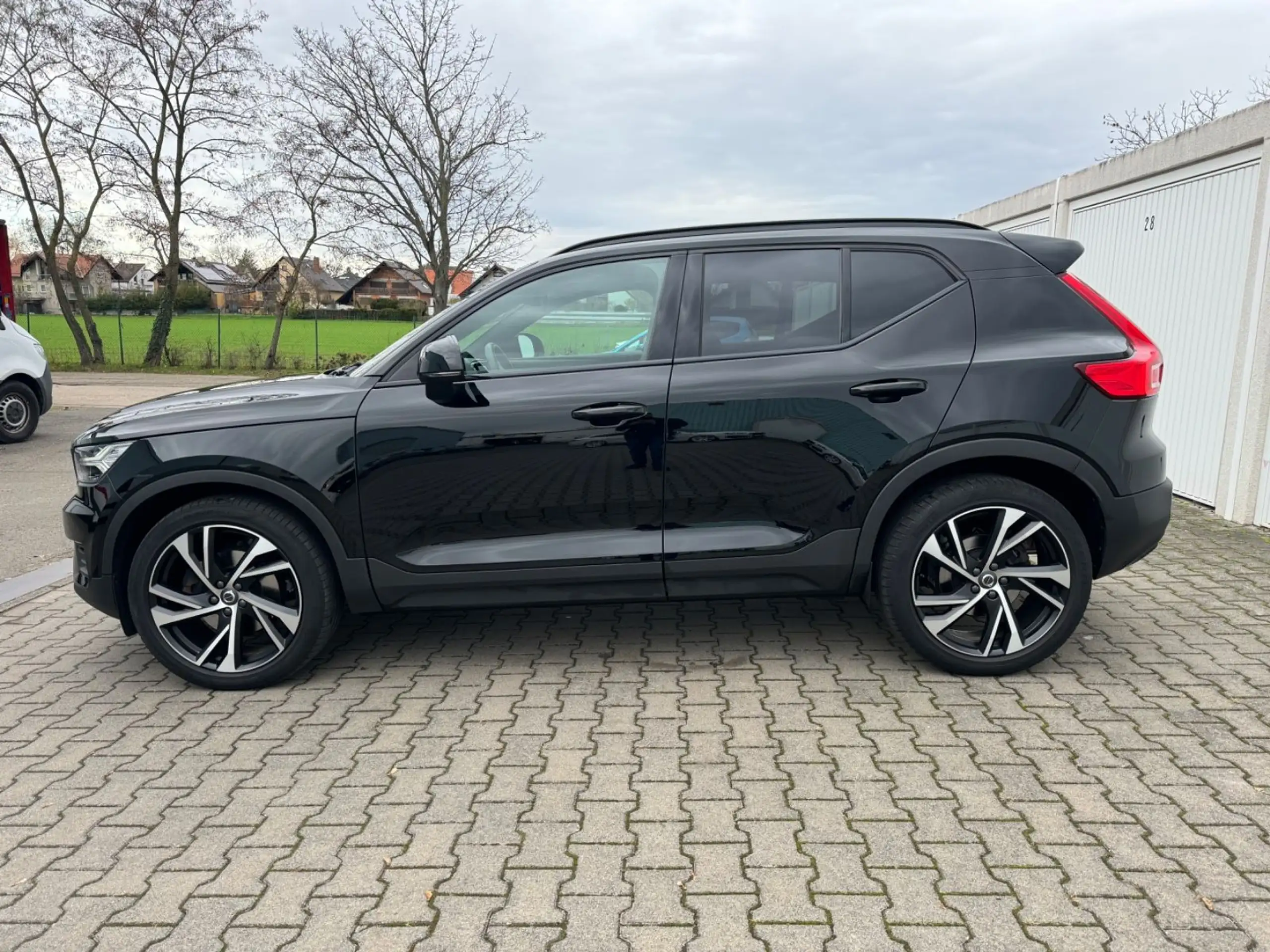 Volvo - XC40