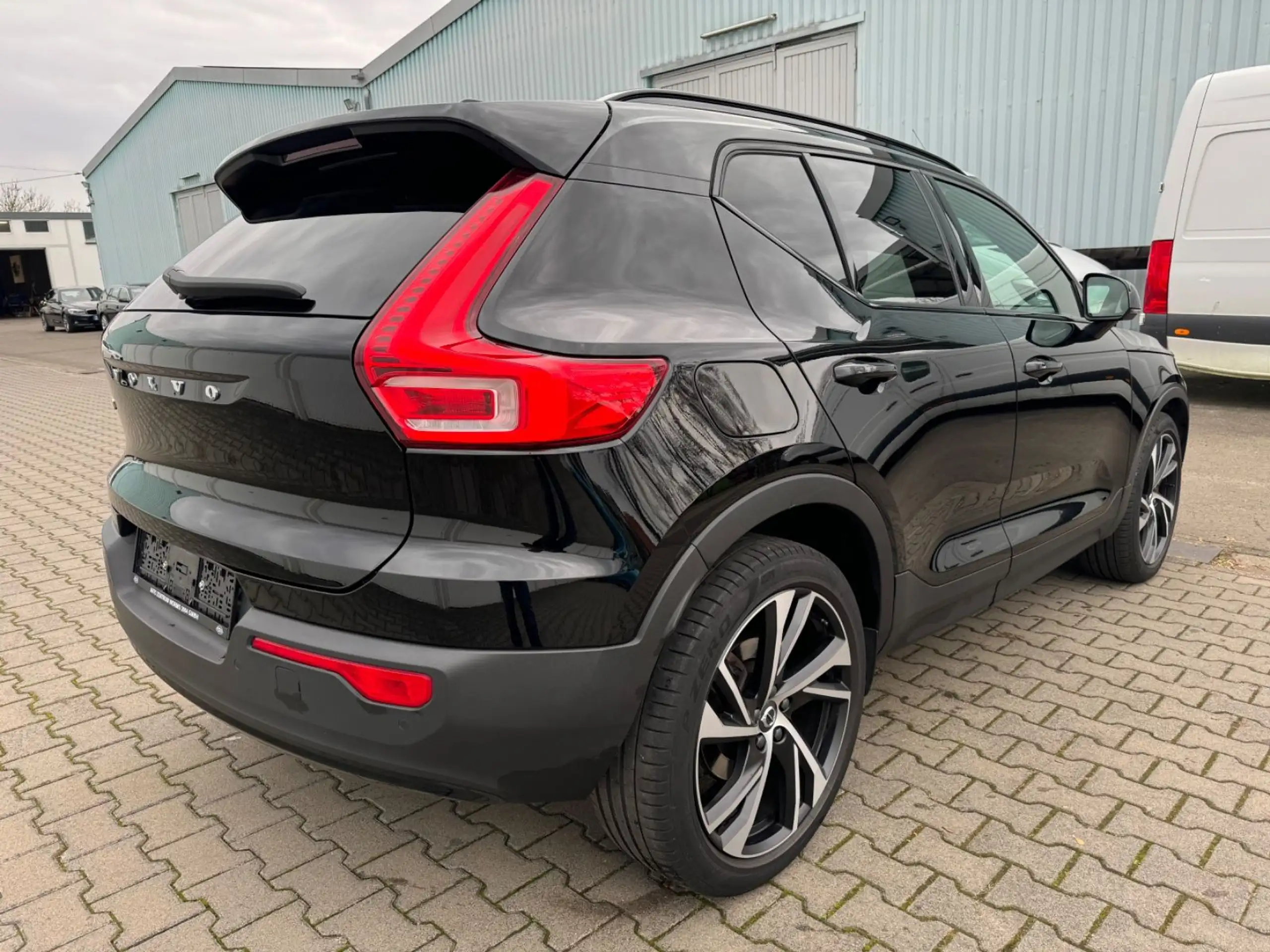 Volvo - XC40