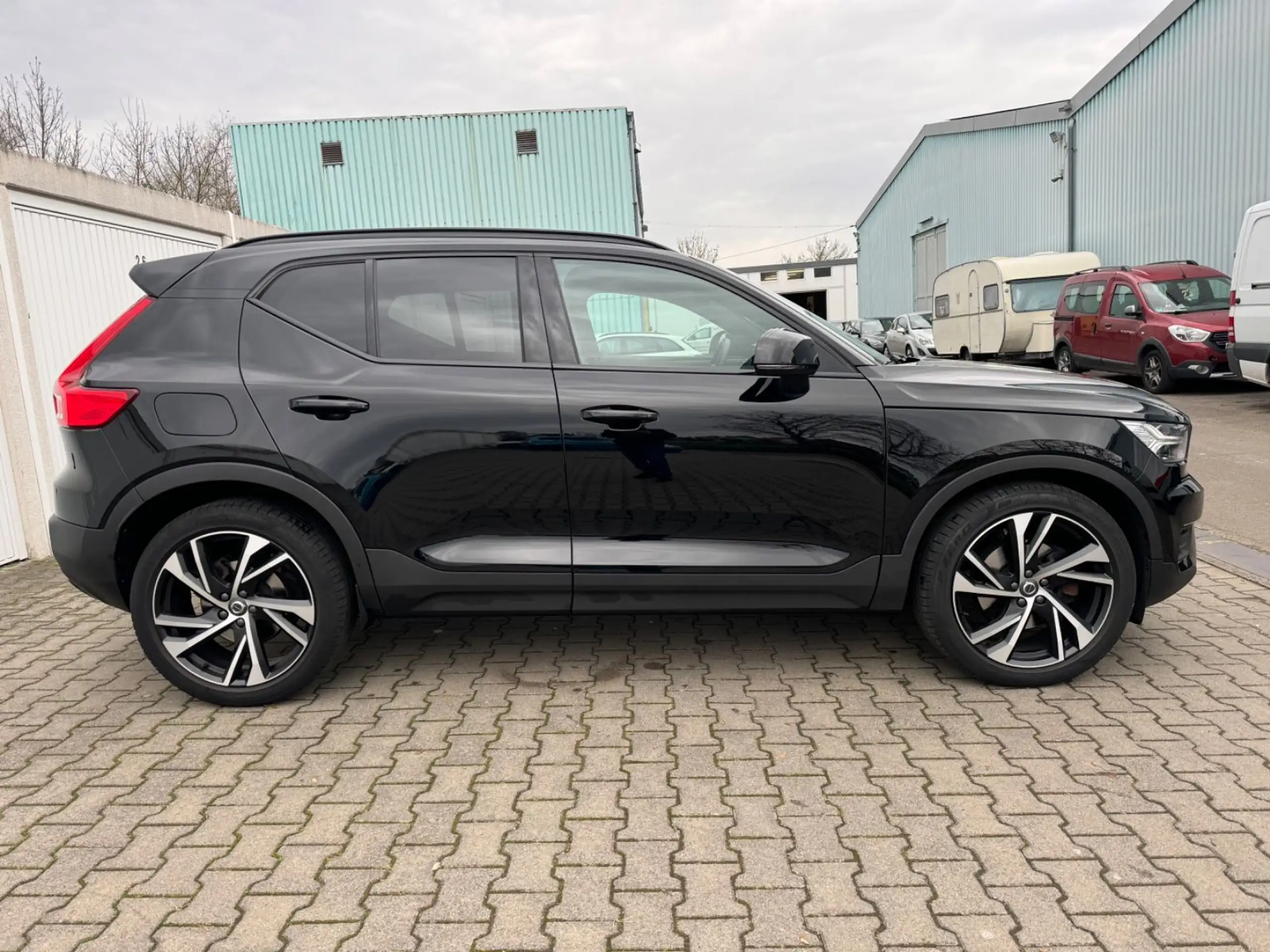 Volvo - XC40