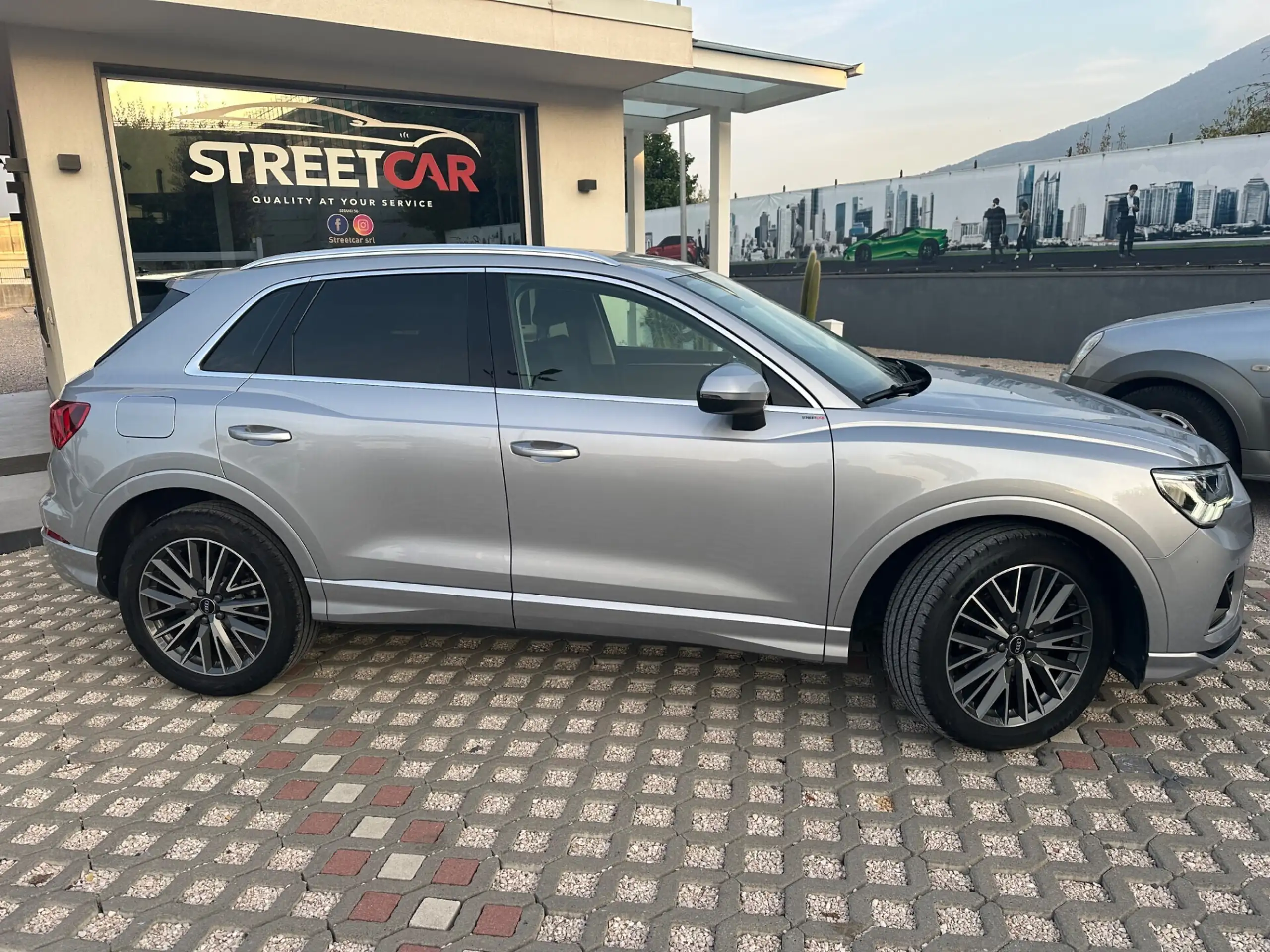 Audi - Q3