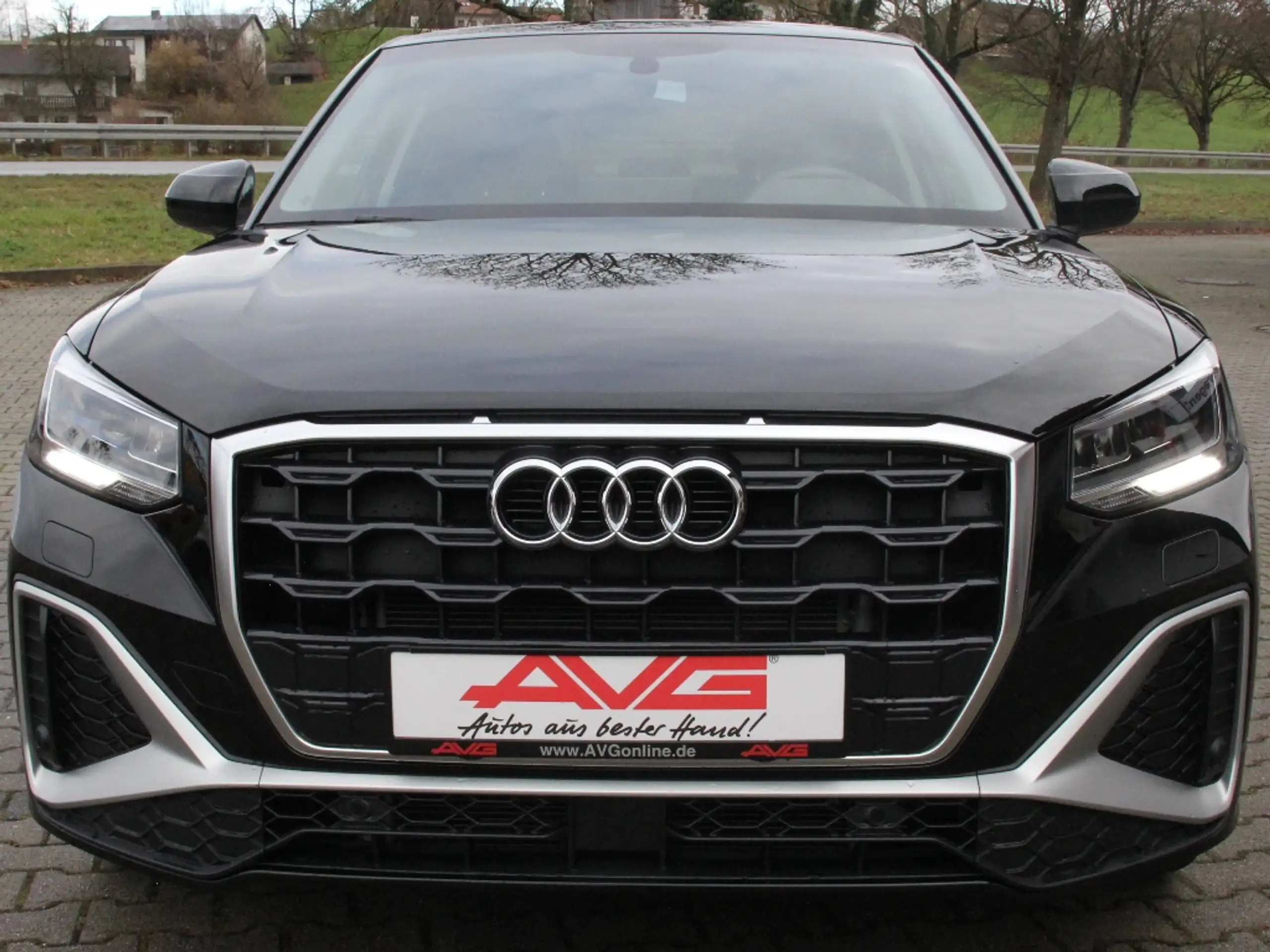 Audi - Q2