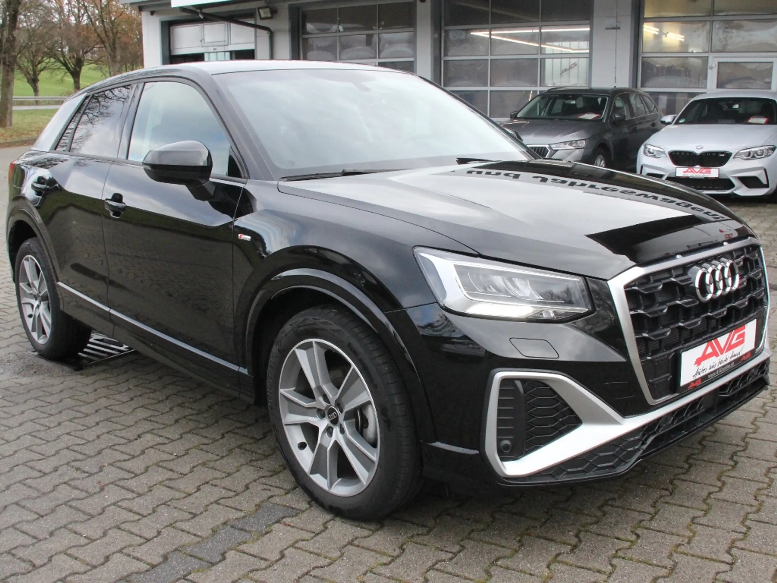 Audi - Q2