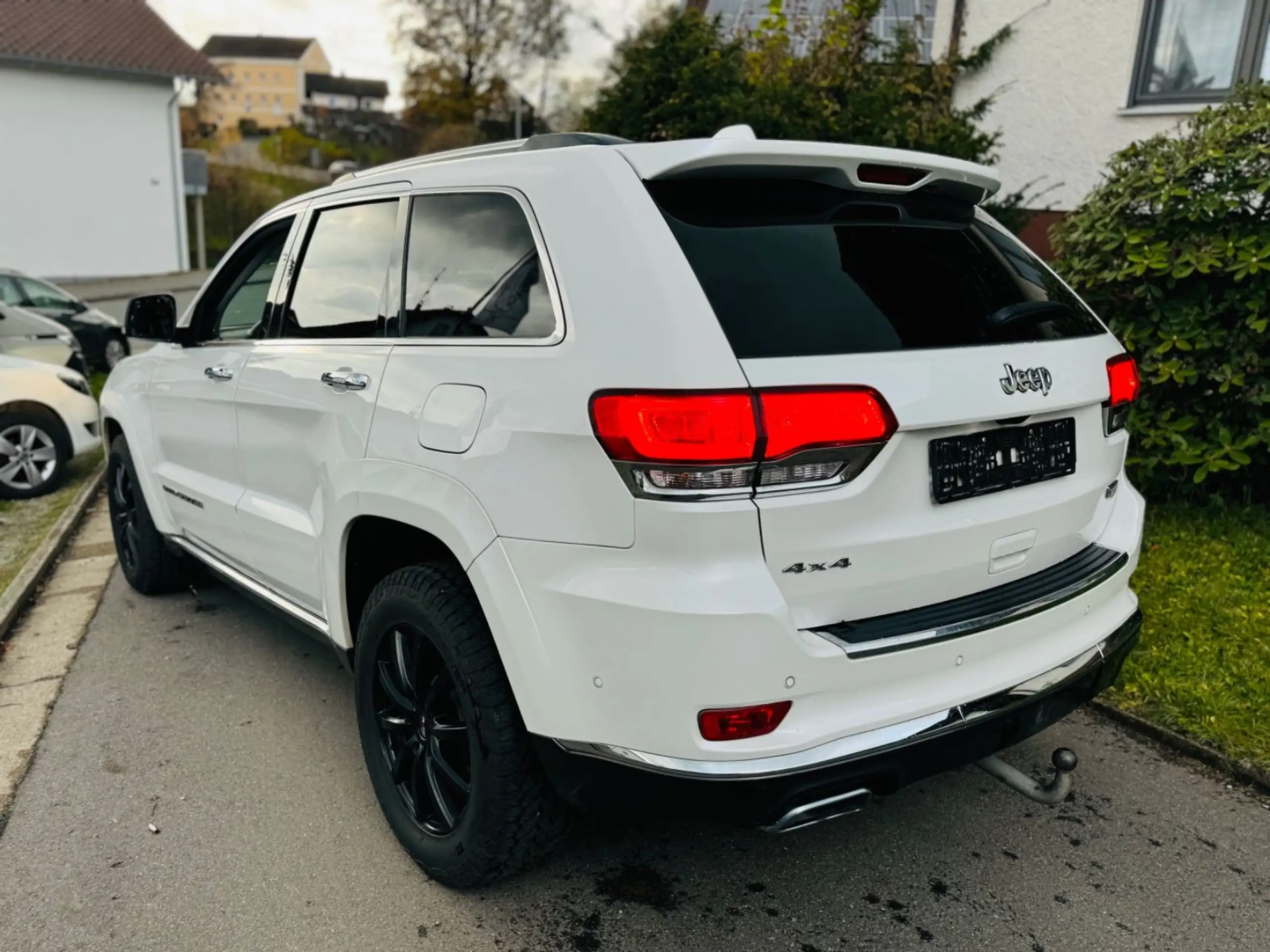 Jeep - Grand Cherokee