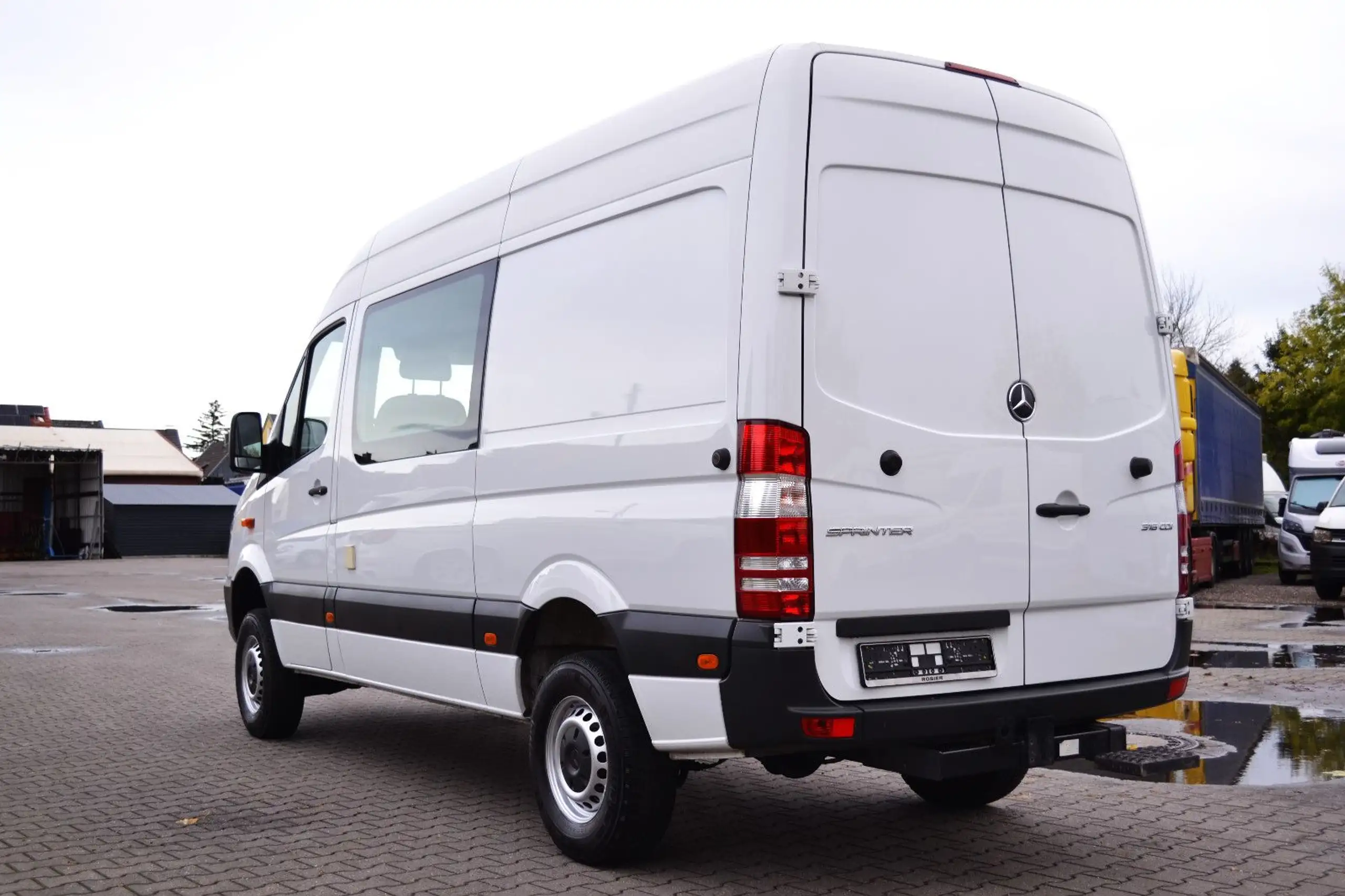 Mercedes-Benz - Sprinter