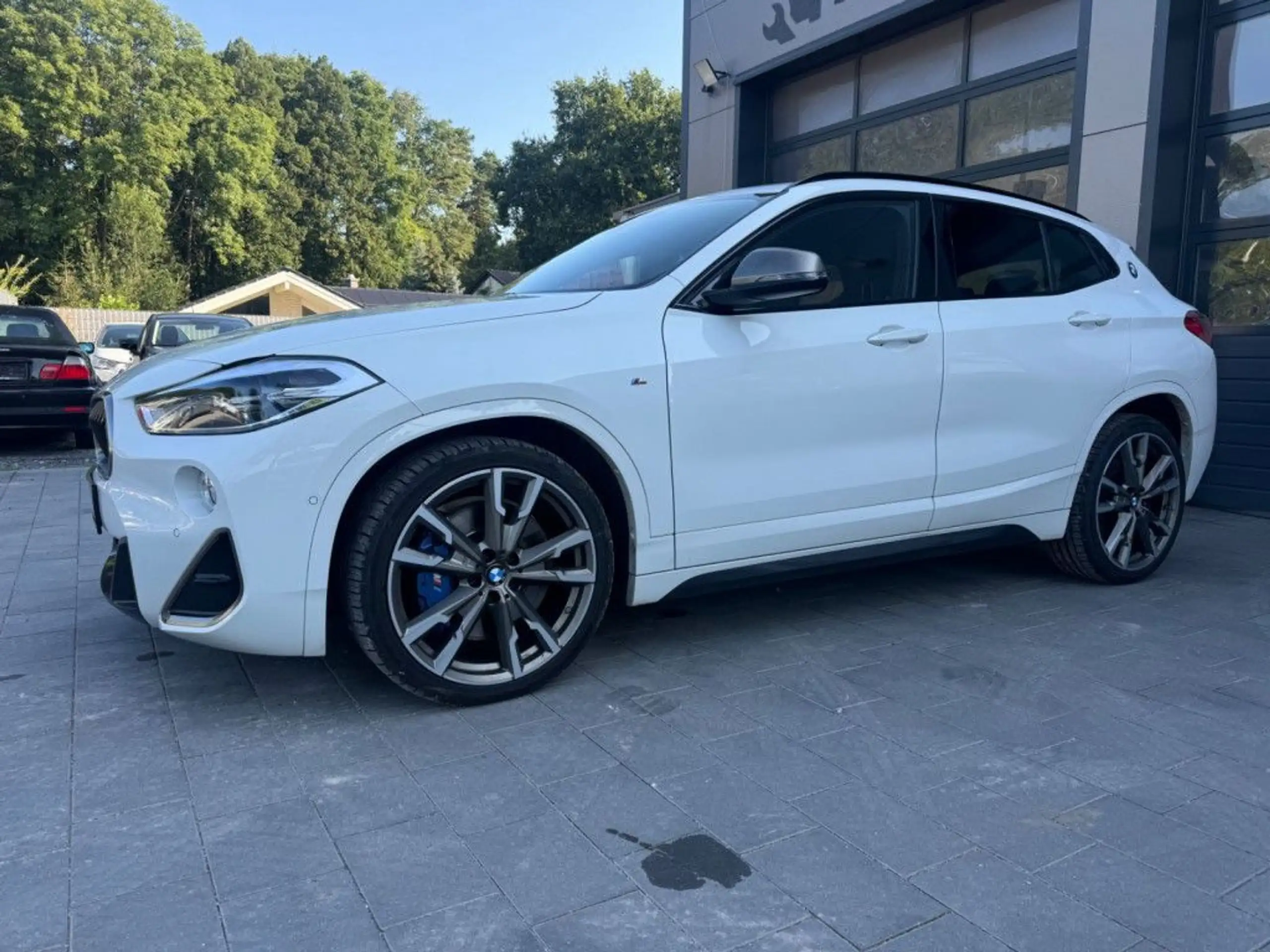 BMW - X2