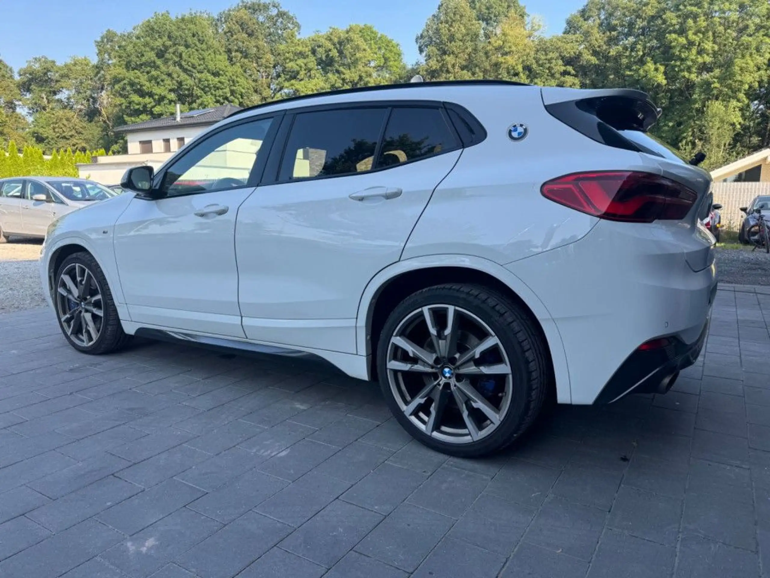 BMW - X2