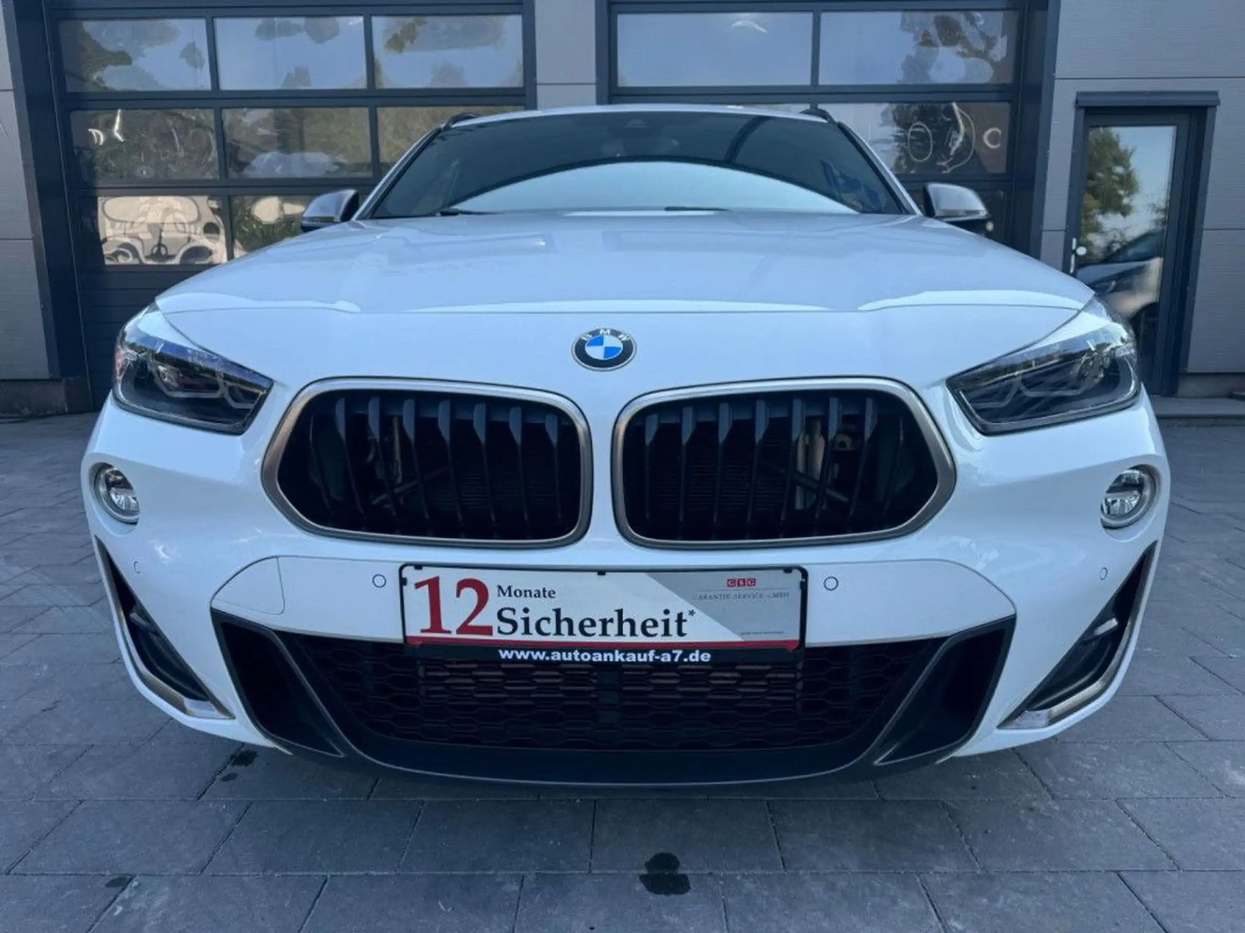 BMW - X2