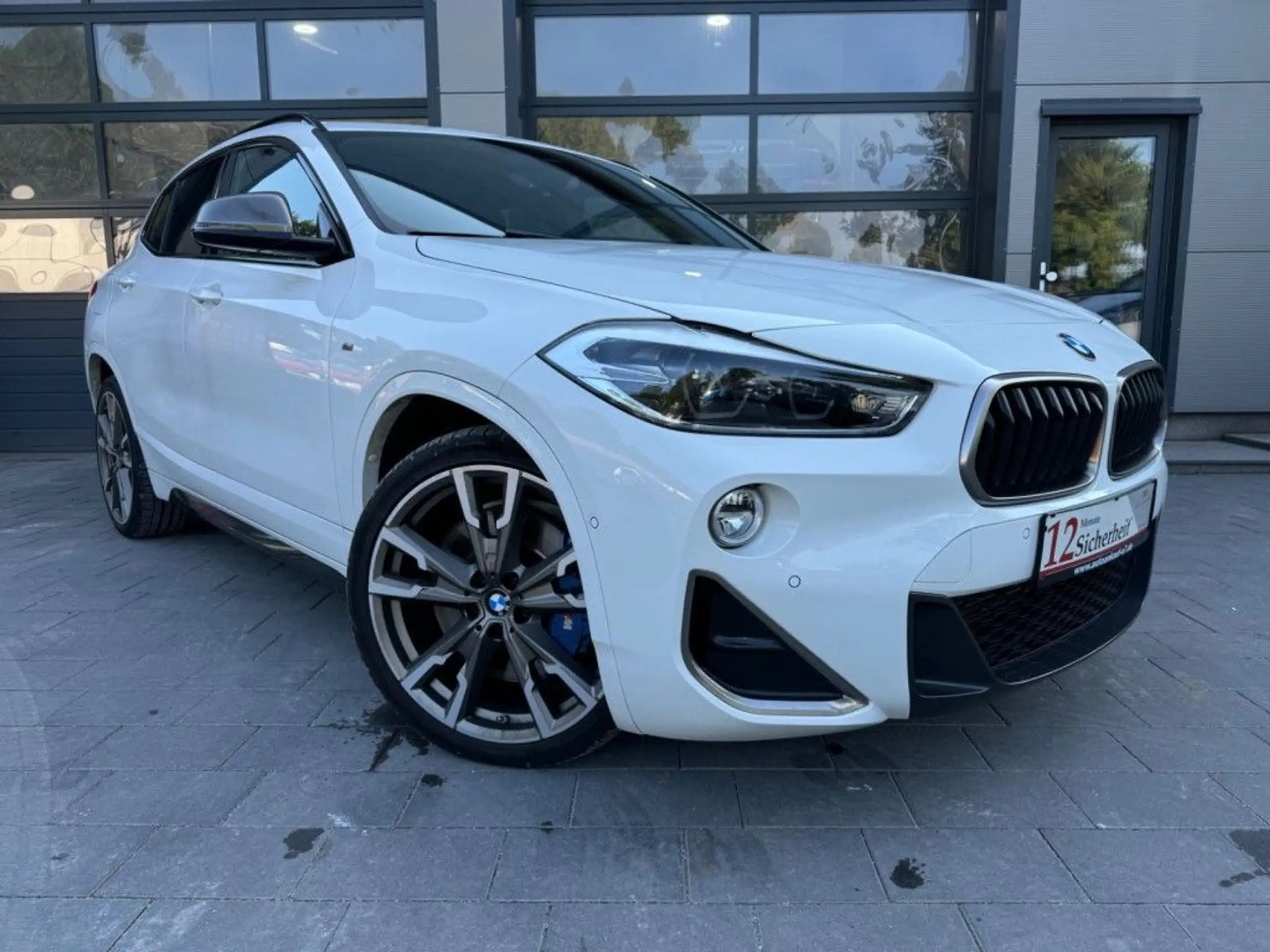 BMW - X2