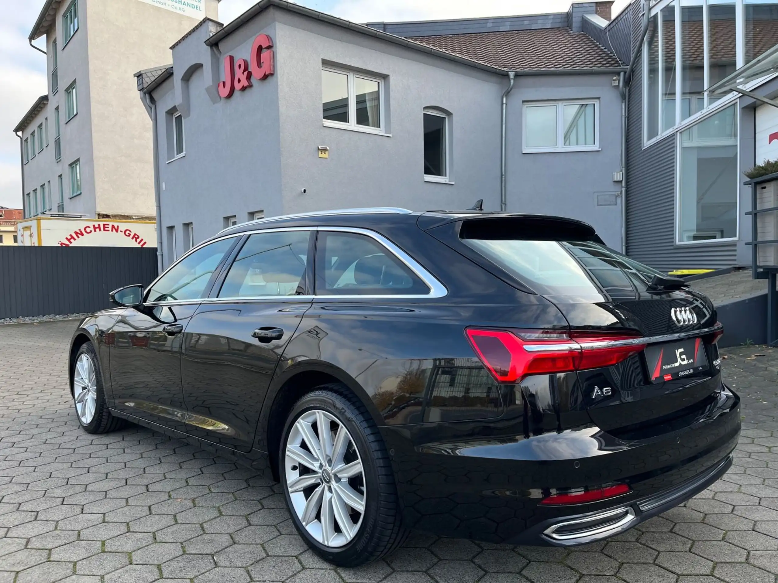 Audi - A6