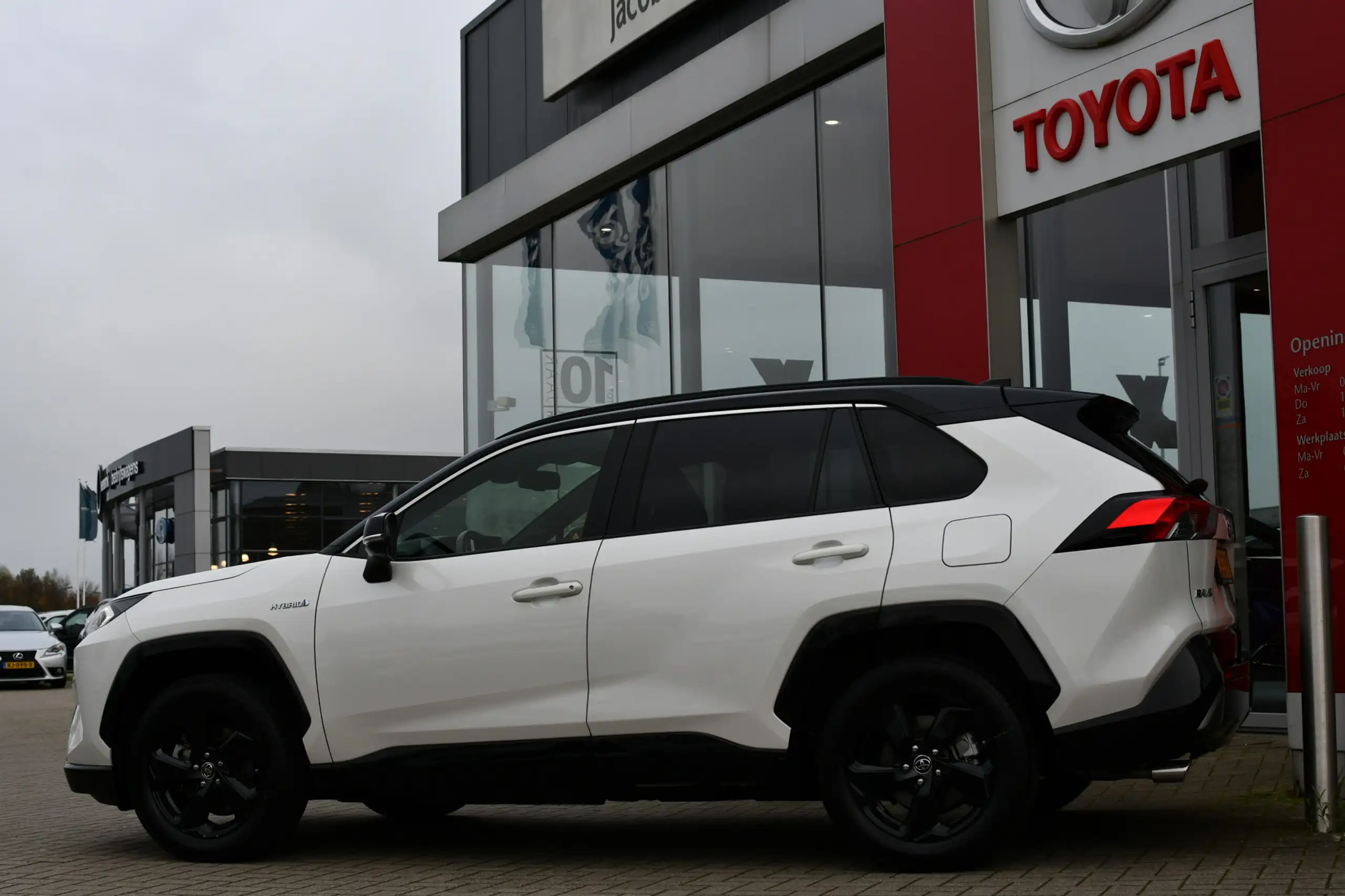 Toyota - RAV 4