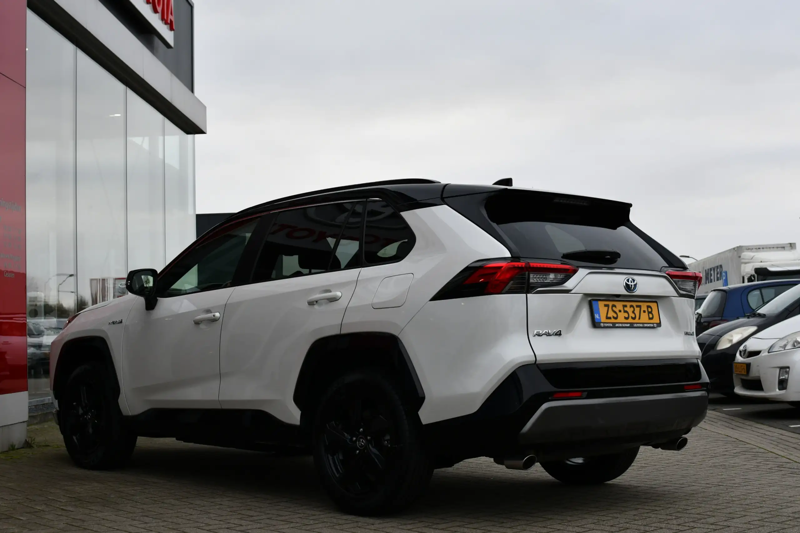 Toyota - RAV 4