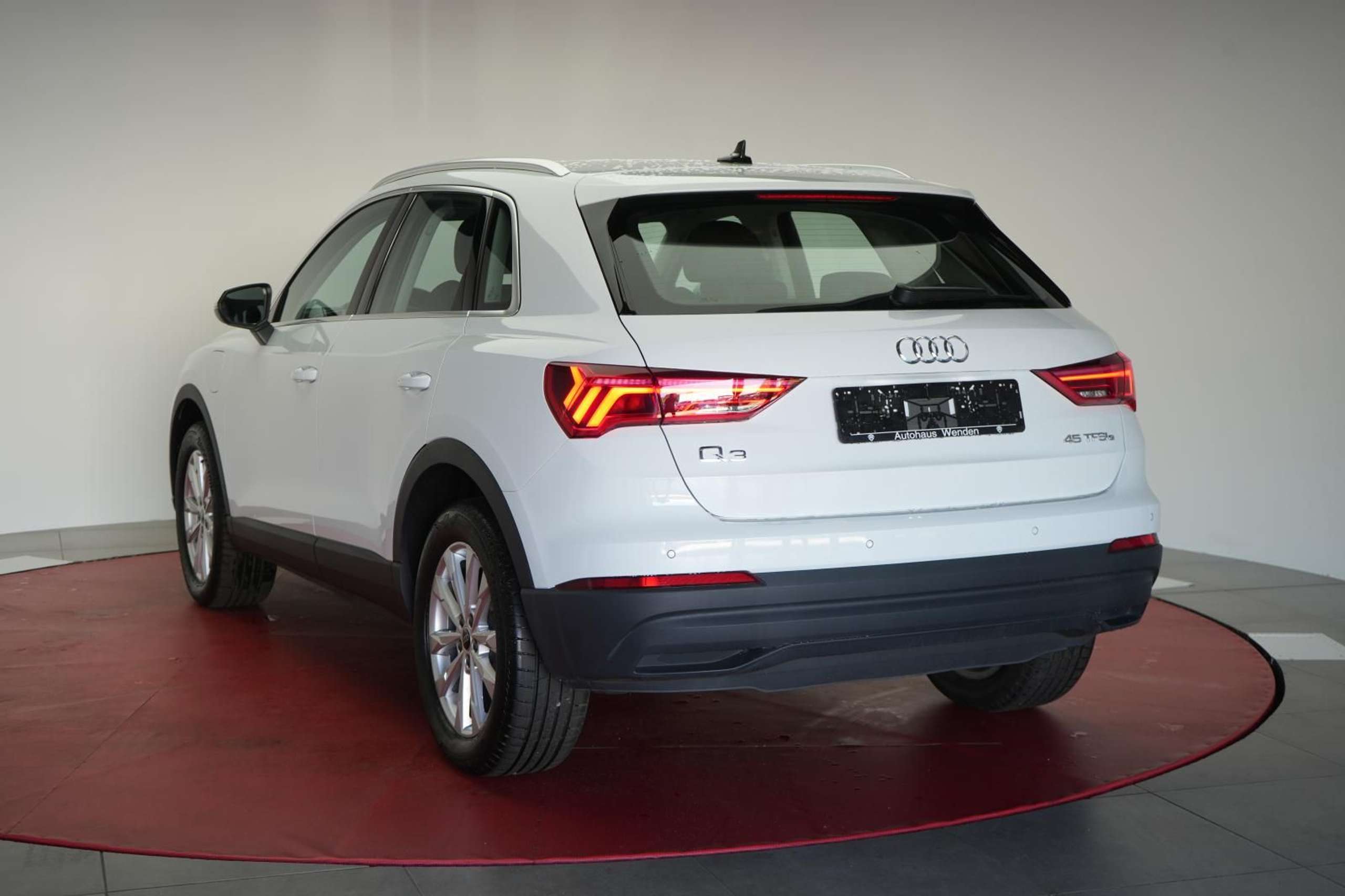 Audi - Q3