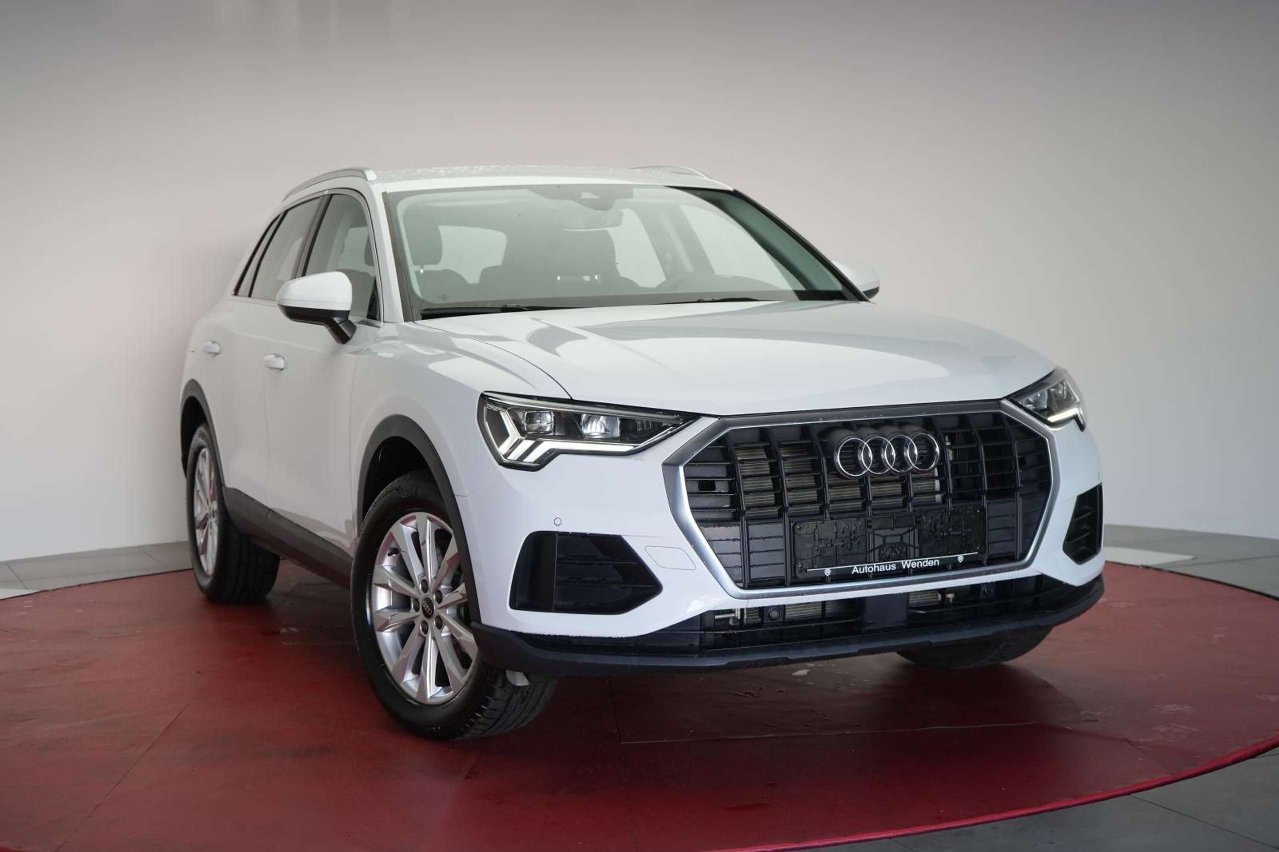 Audi - Q3