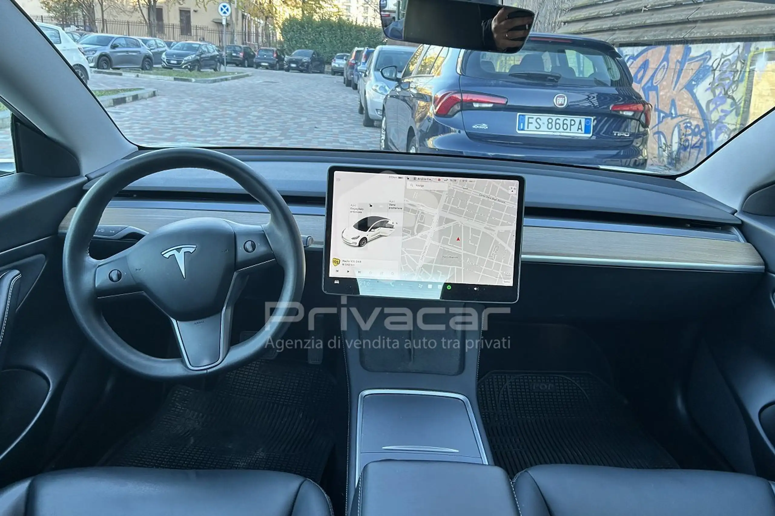 Tesla - Model 3