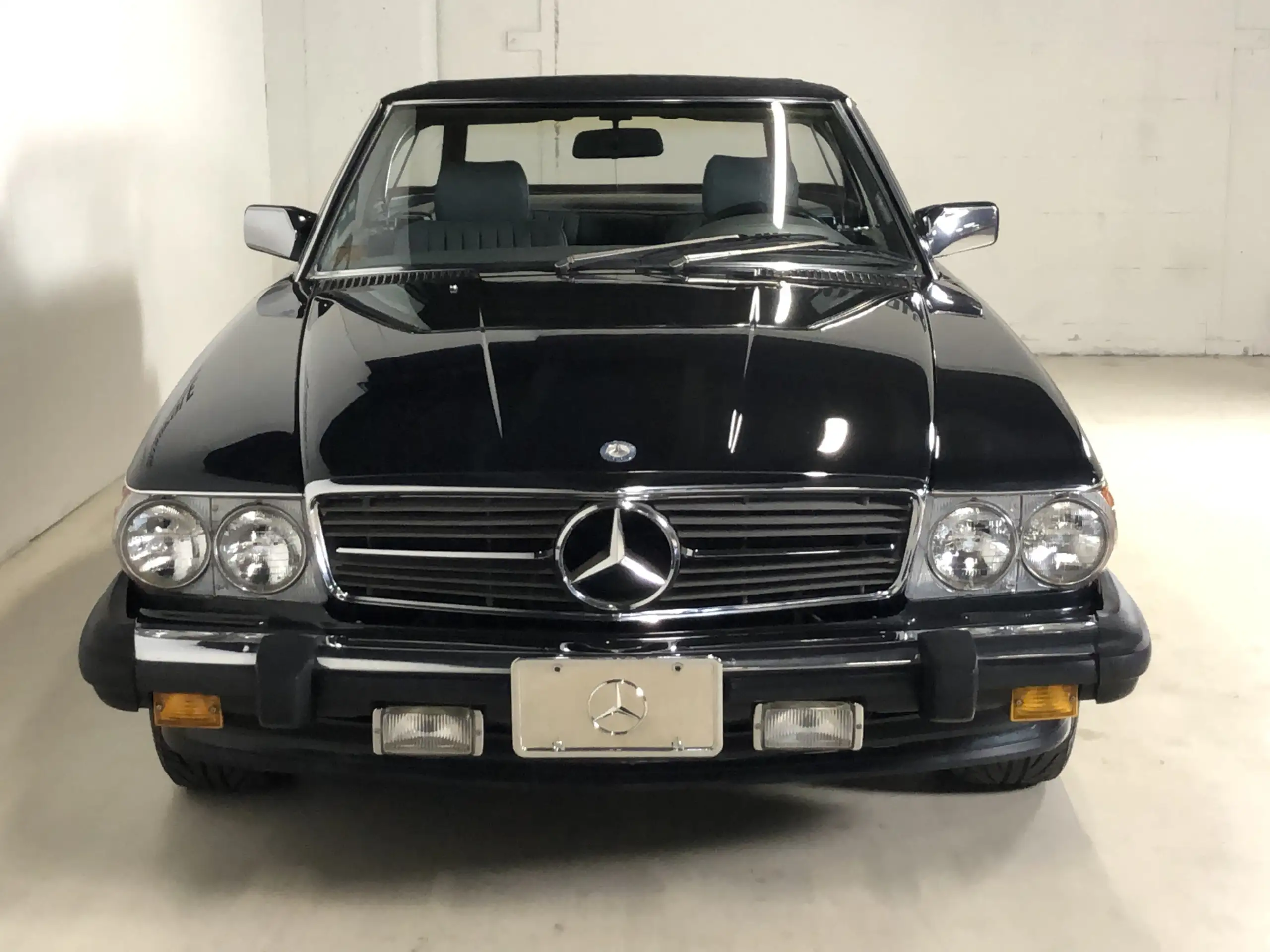 Mercedes-Benz - SL 560