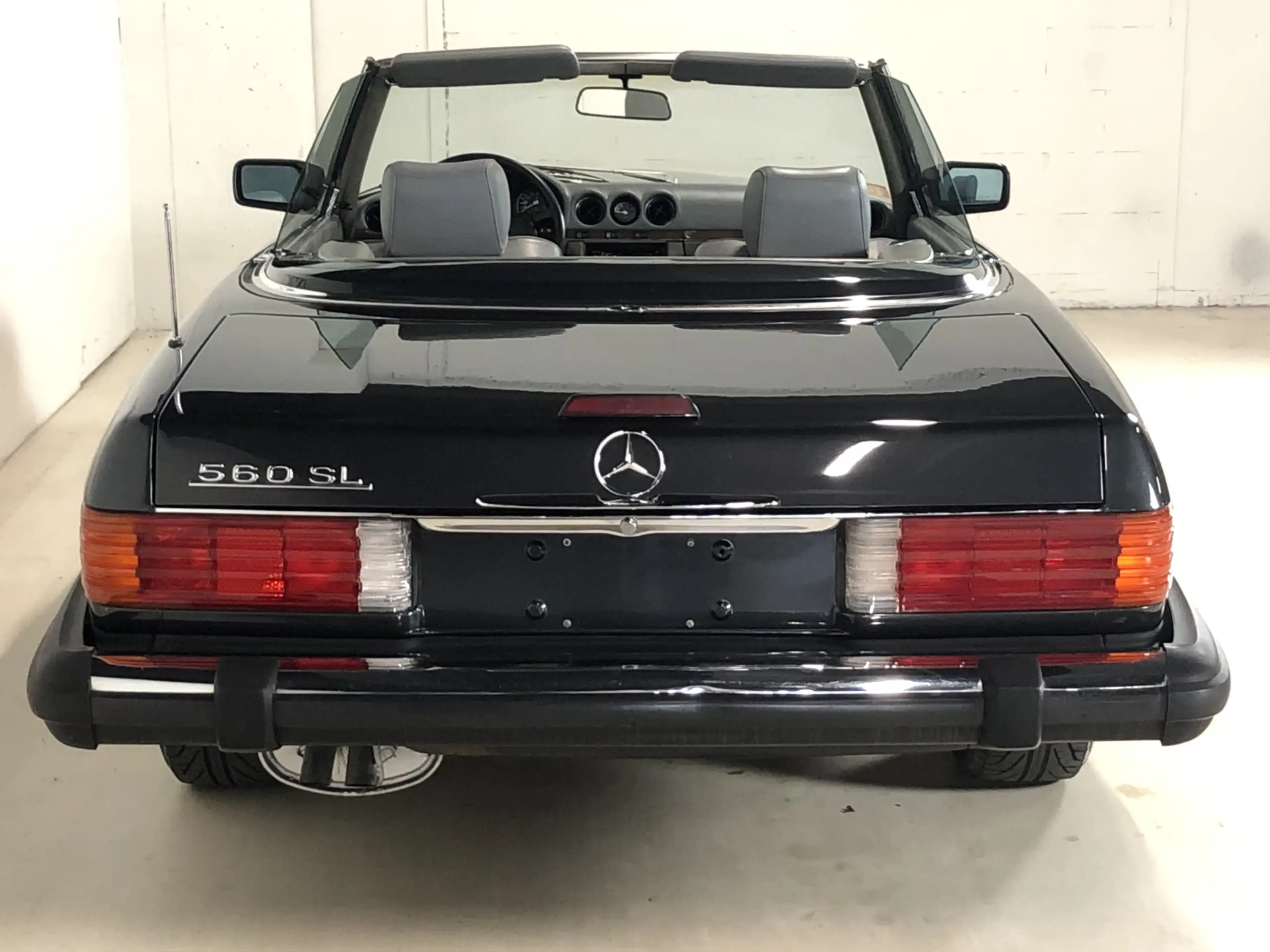 Mercedes-Benz - SL 560