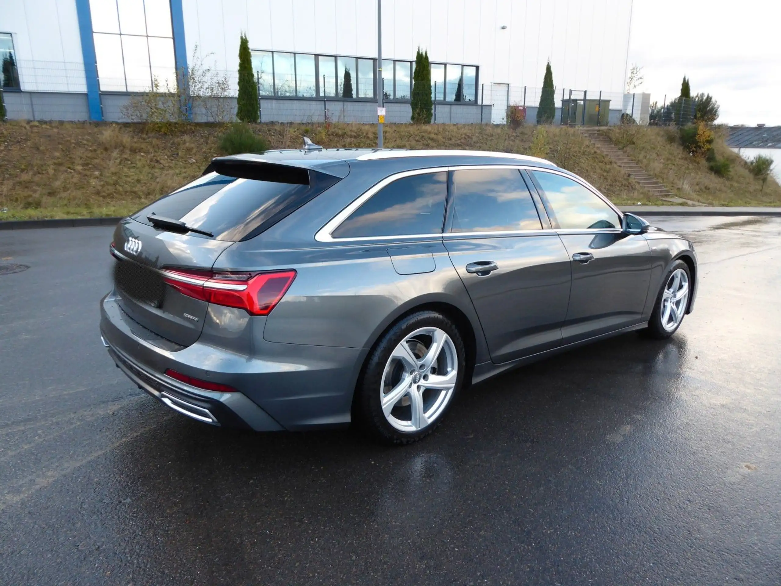 Audi - A6