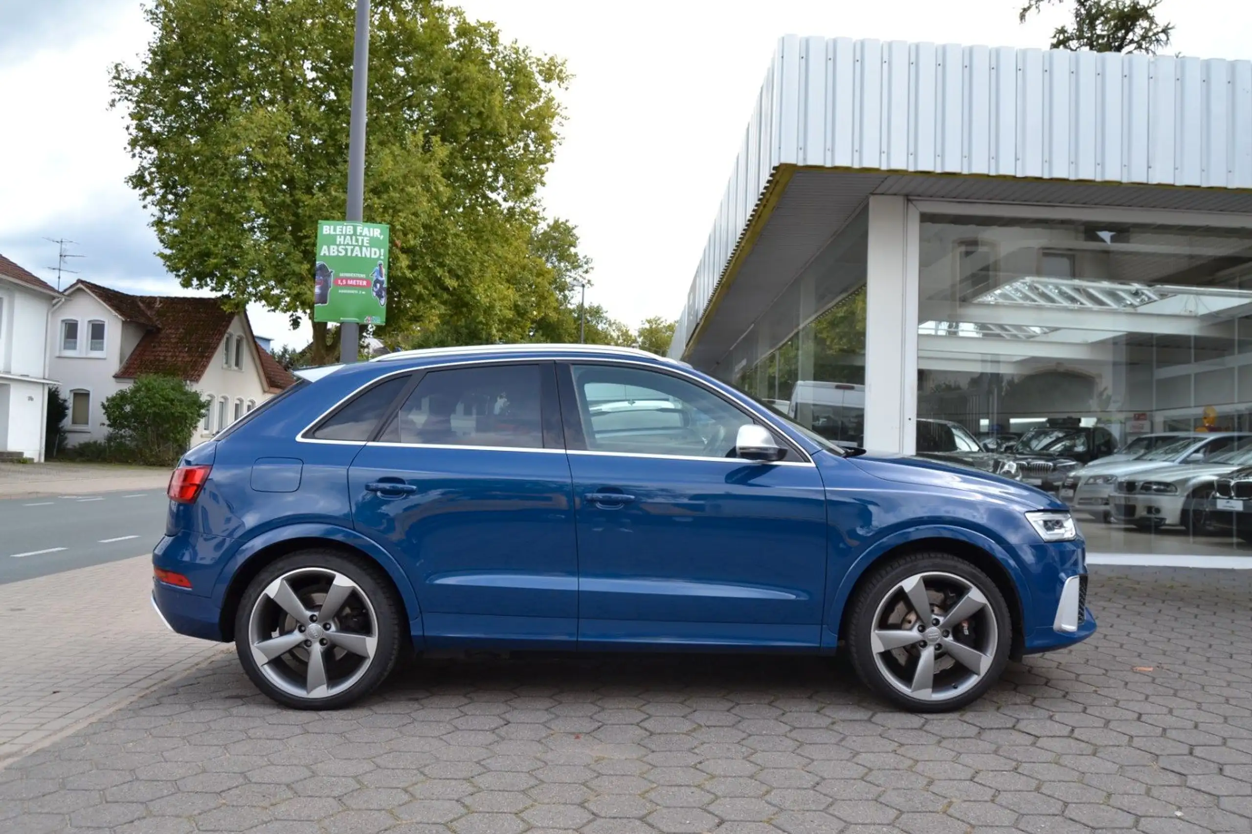 Audi - RS Q3