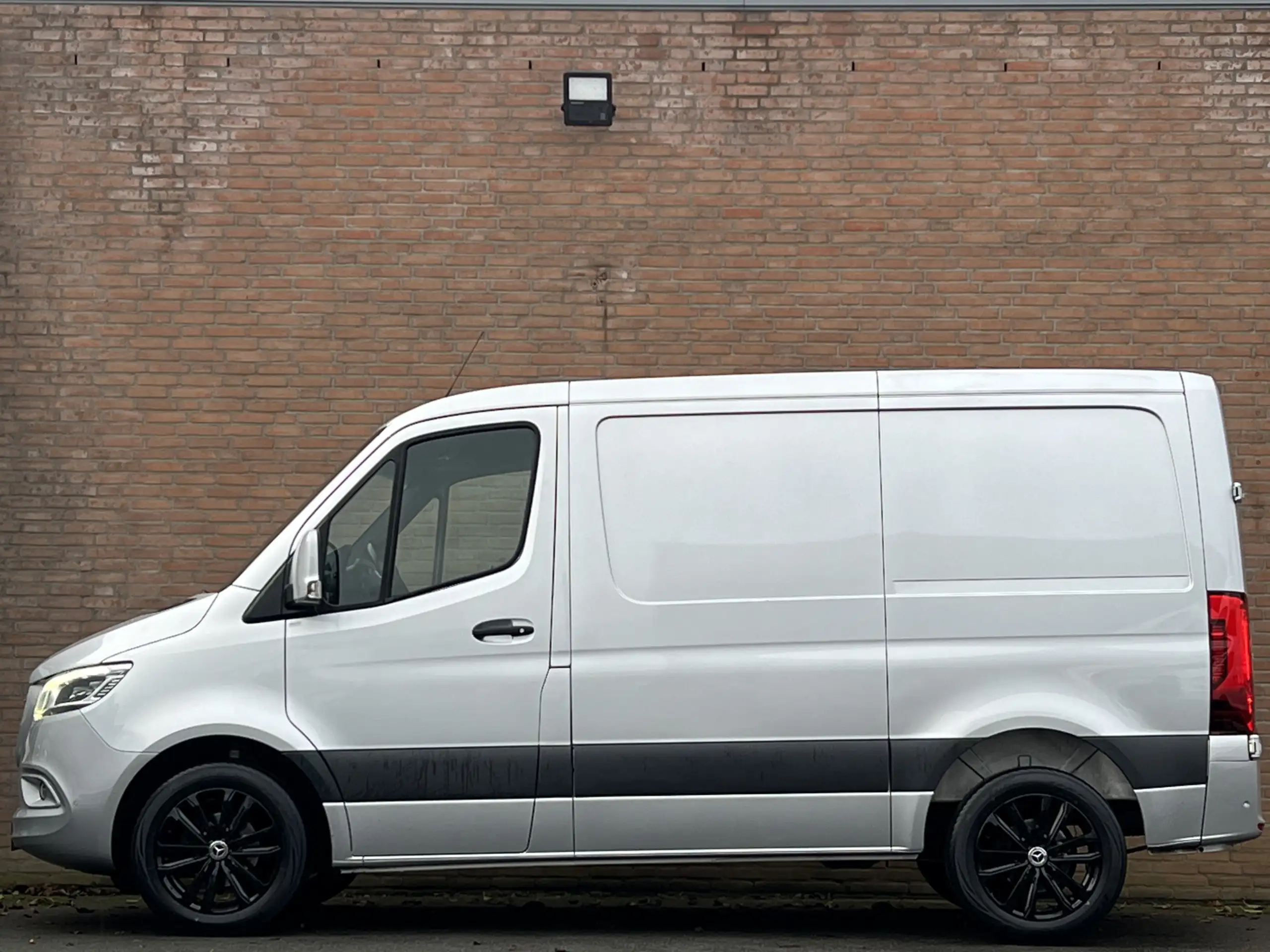 Mercedes-Benz - Sprinter