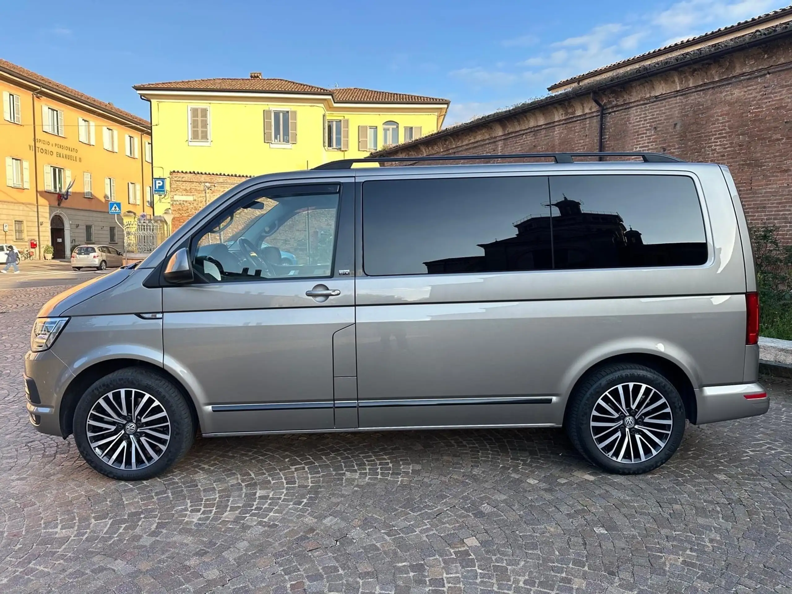 Volkswagen - T6 Multivan