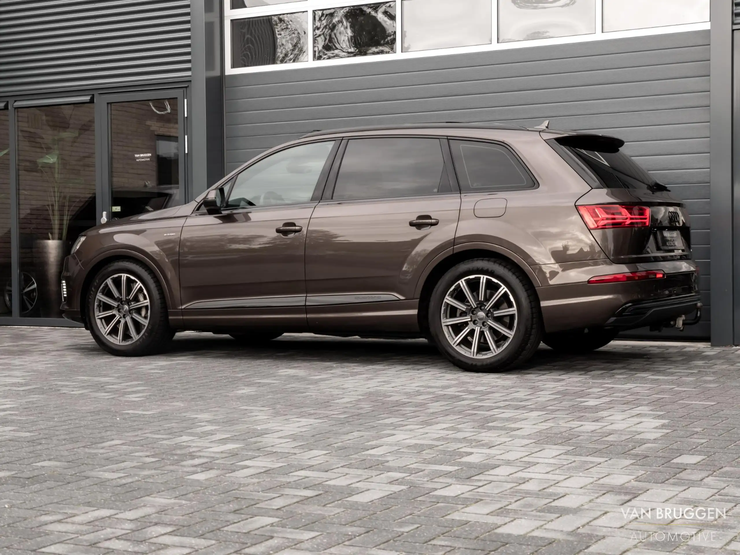 Audi - Q7