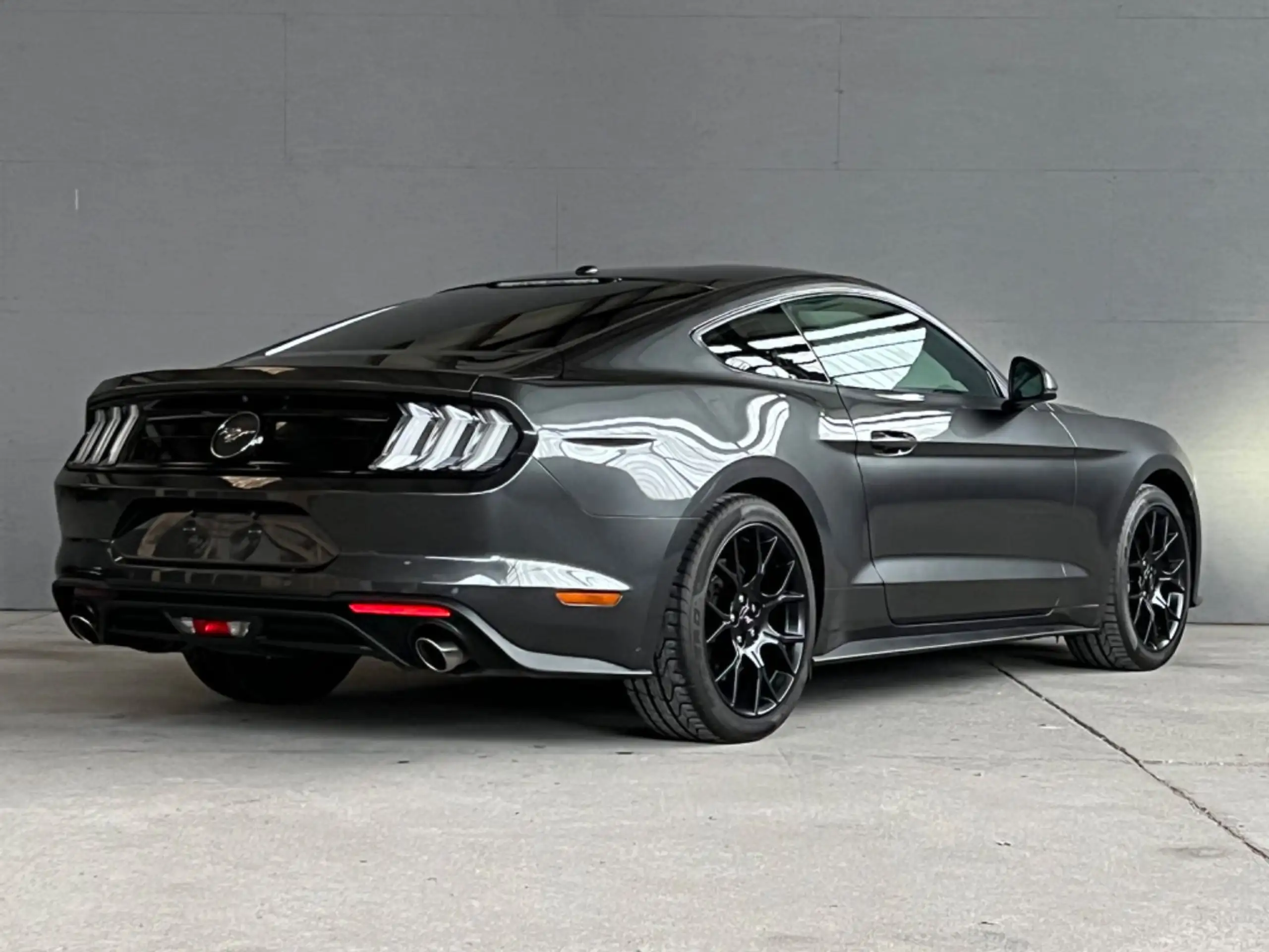 Ford - Mustang